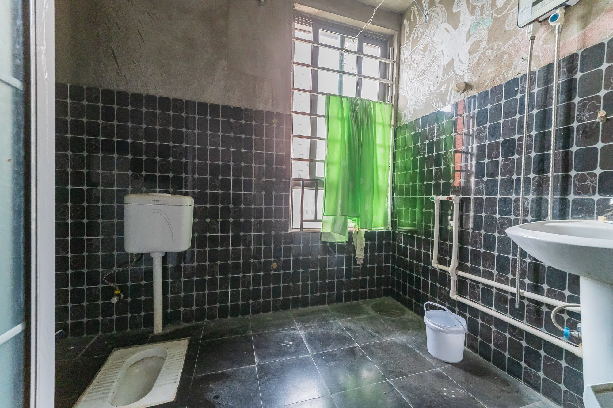 华润凤凰城二期 4室2厅2卫 96.0万 华润凤凰城二期 4室2厅2卫 96.0万其他