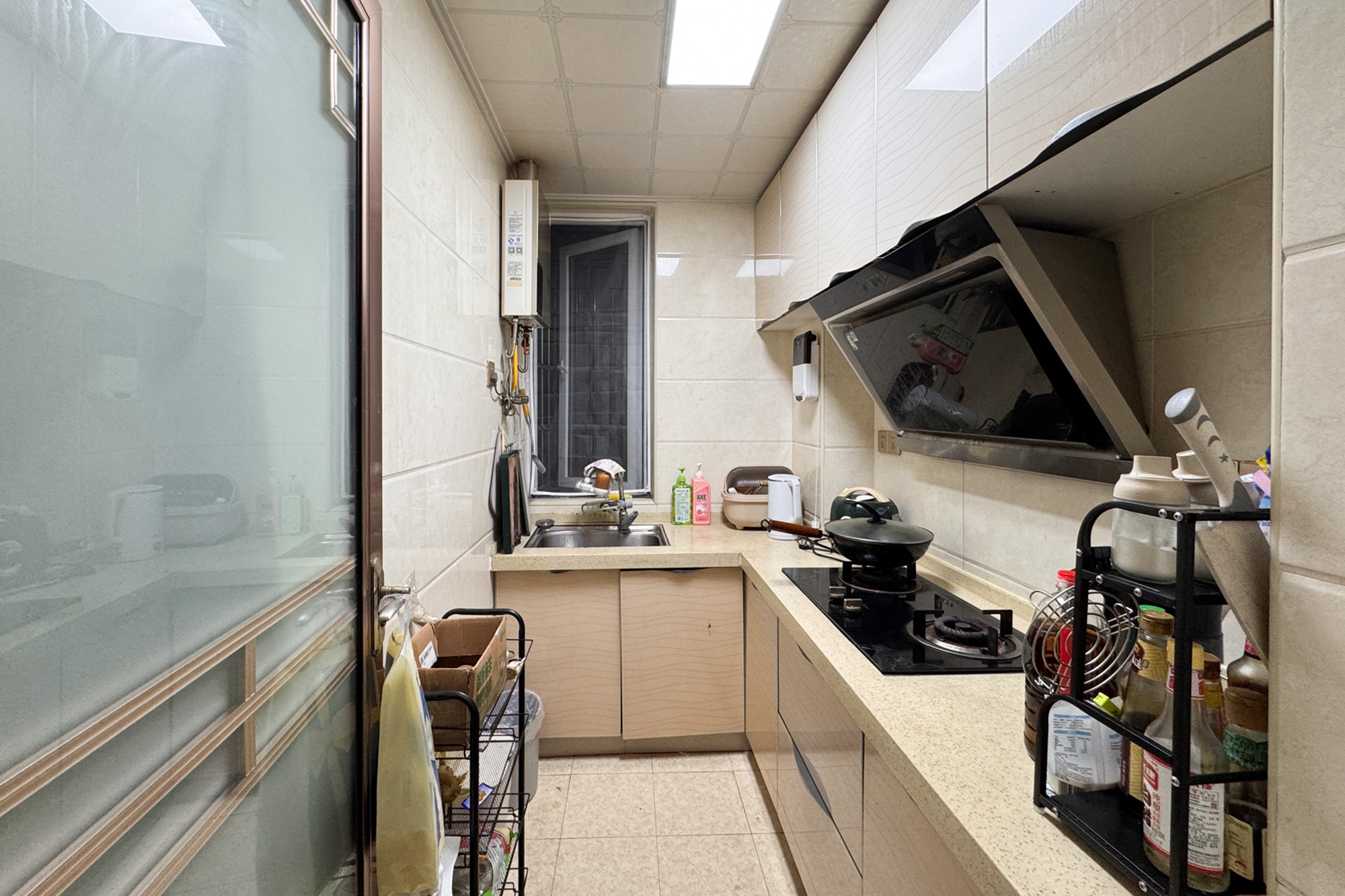 泊林晶城  2室1厅1卫    52.8万 泊林晶城  2室1厅1卫    52.8万厨房