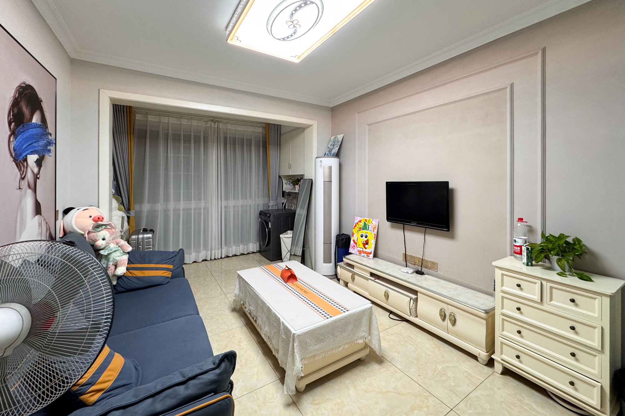 泊林晶城  2室1厅1卫    52.8万 泊林晶城  2室1厅1卫    52.8万客厅