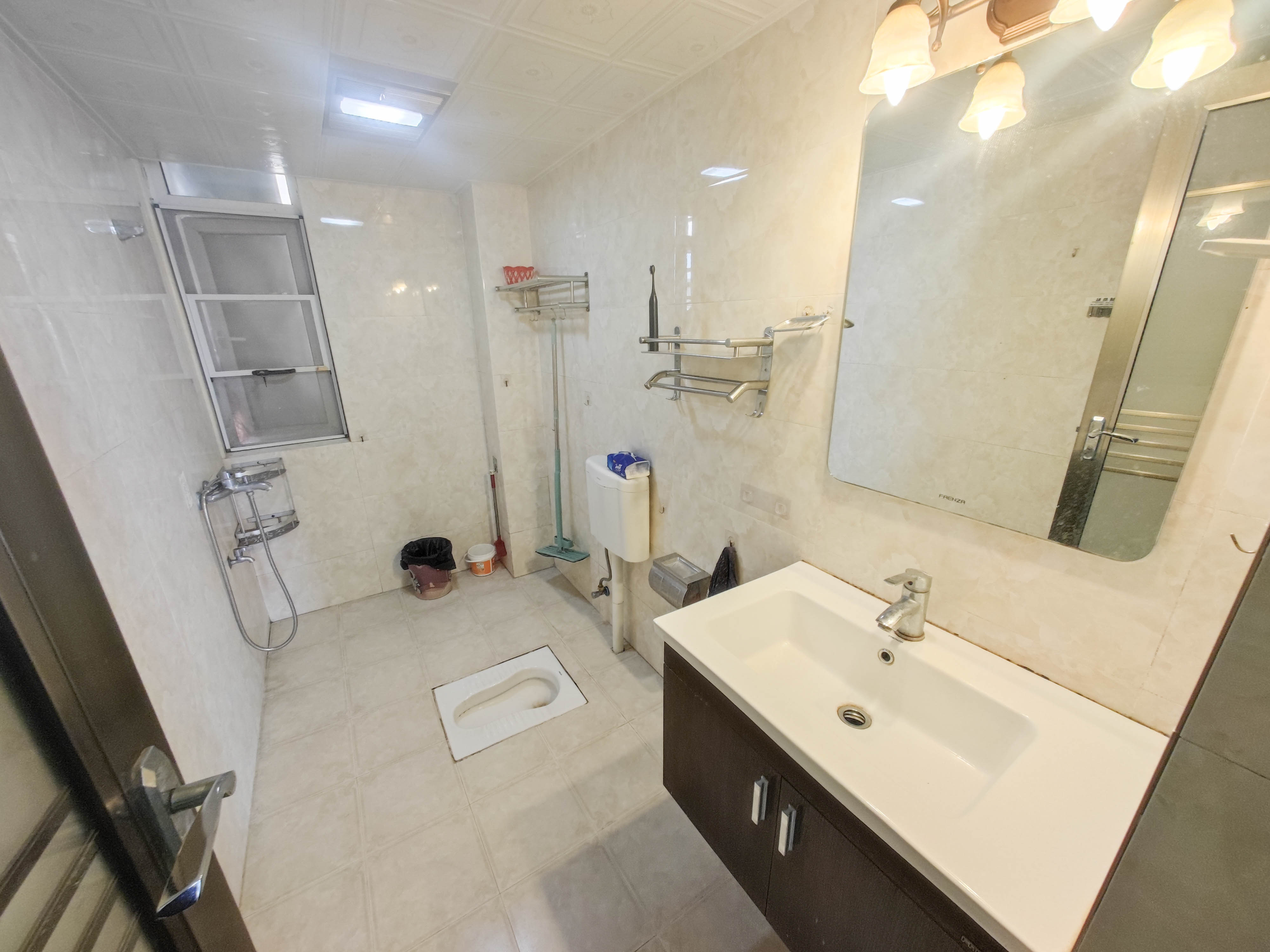 华银天际 3室2厅1卫 98.0万 华银天际 3室2厅1卫 98.0万其他