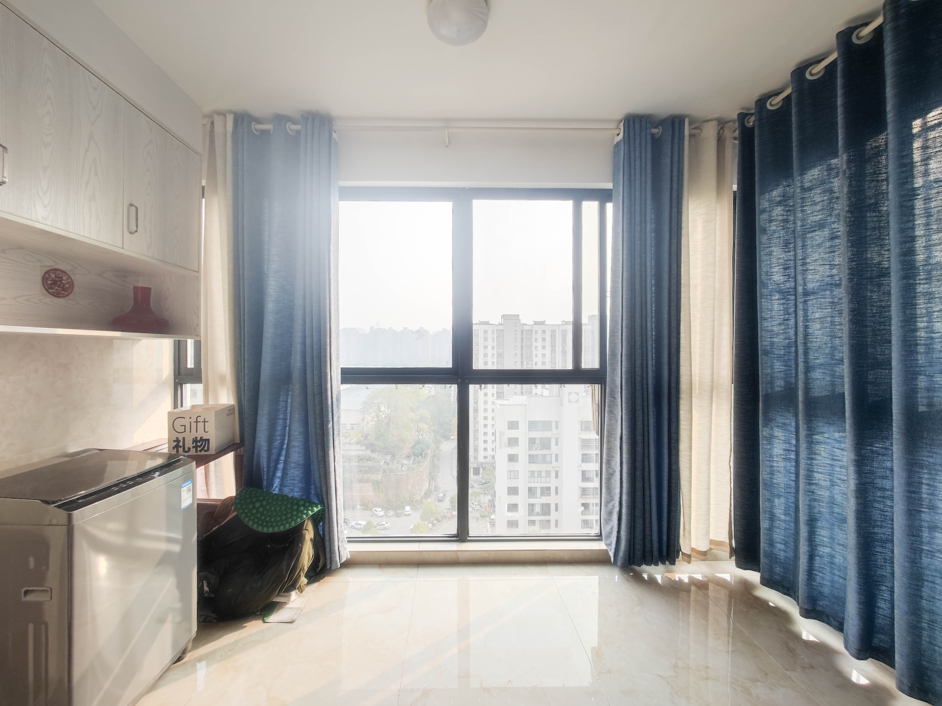 华银天际 3室2厅1卫 98.0万 华银天际 3室2厅1卫 98.0万其他