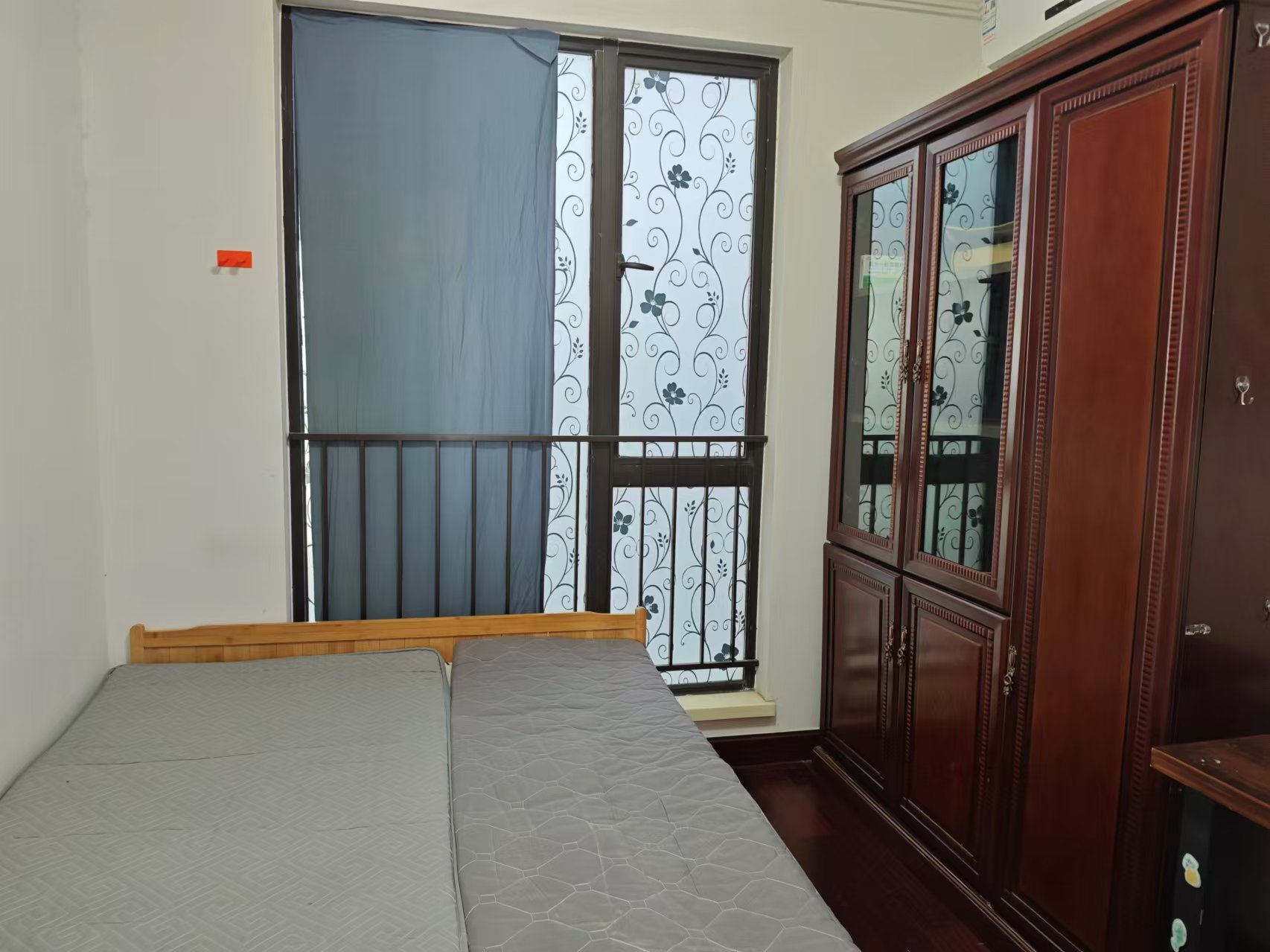 中海国际三期 3室2厅2卫 2200.0元/月 中海国际三期 3室2厅2卫 2200.0元/月室内图