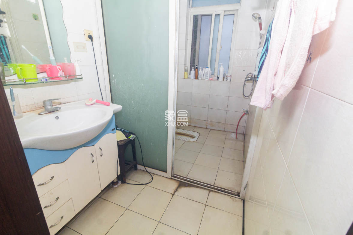 泉塘小区  3室2厅2卫    45.0万 泉塘小区  3室2厅2卫    45.0万卫生间