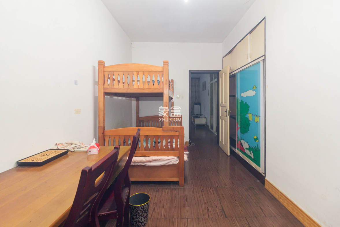 泉塘小区  3室2厅2卫    45.0万 泉塘小区  3室2厅2卫    45.0万卧室