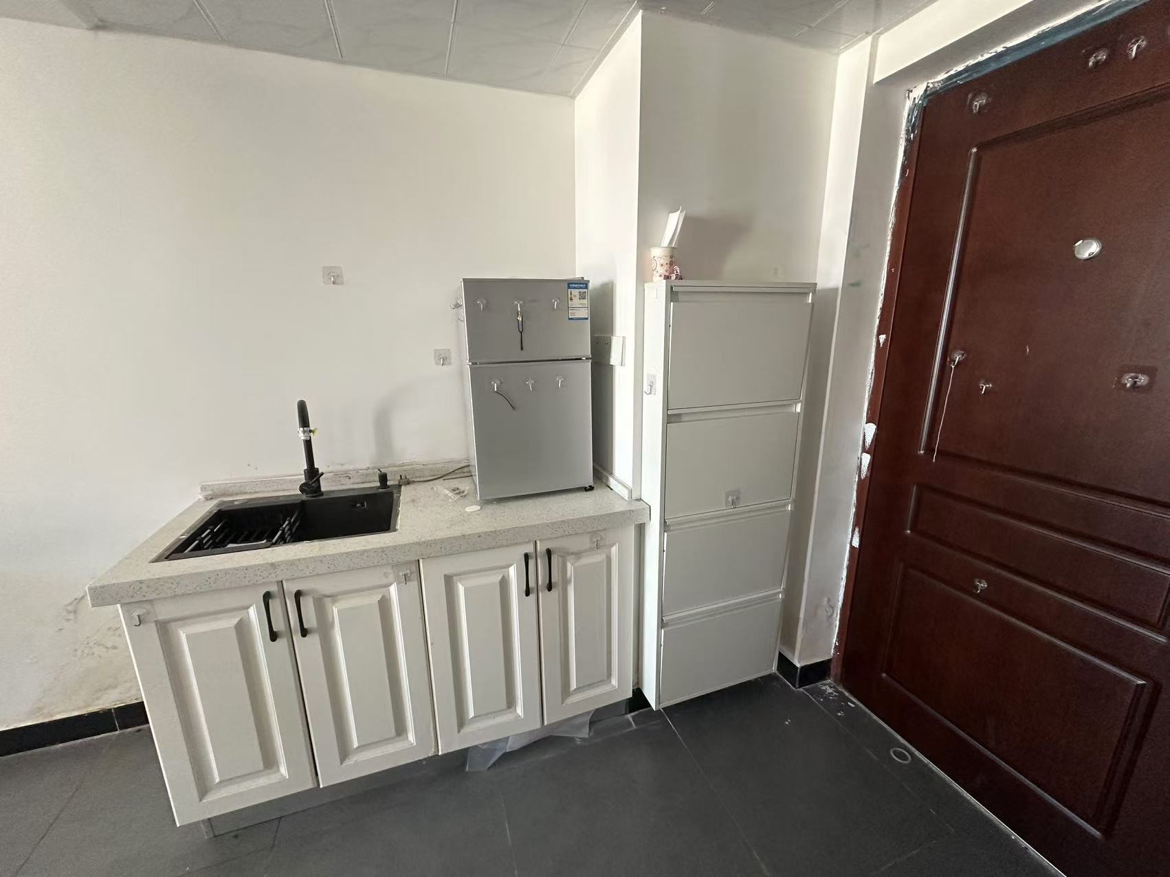 美林美寓  1室1厅1卫    1600.0元/月 美林美寓  1室1厅1卫    1600.0元/月