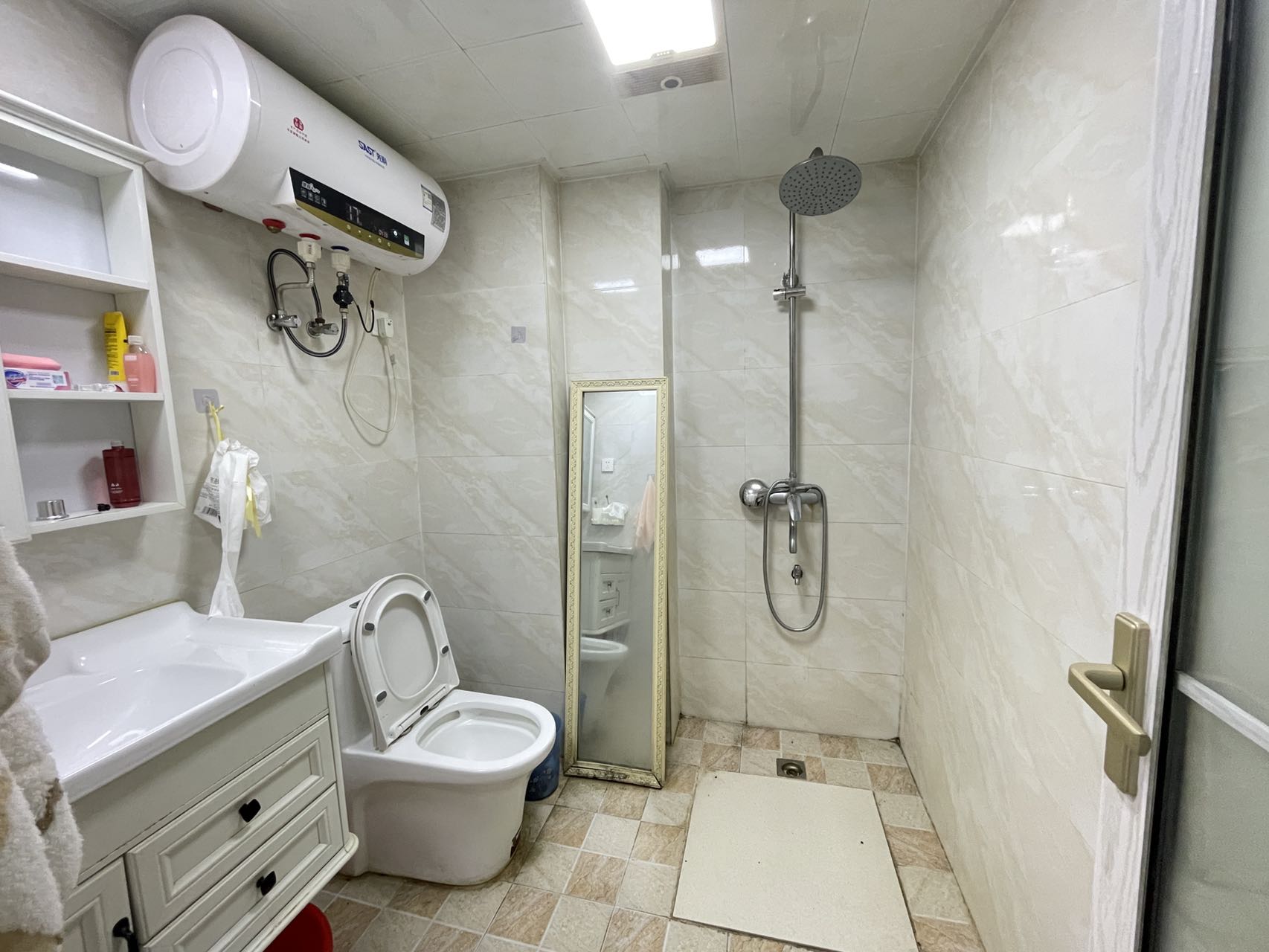 中泰财富湘江 1室1厅1卫 28.8万 中泰财富湘江 1室1厅1卫 28.8万室内图