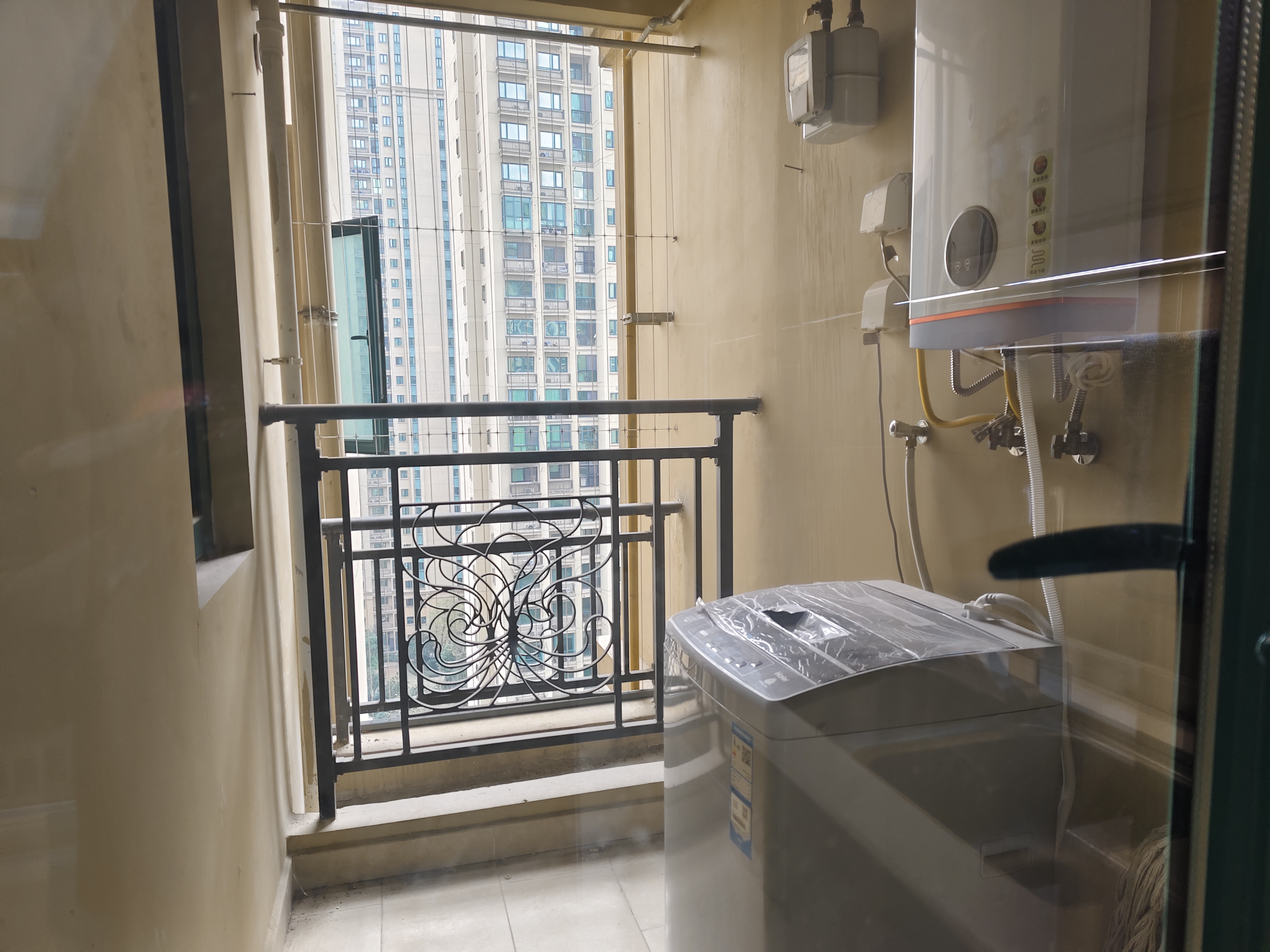 恒大绿洲 2室2厅1卫 1600.0元/月 恒大绿洲 2室2厅1卫 1600.0元/月室内图