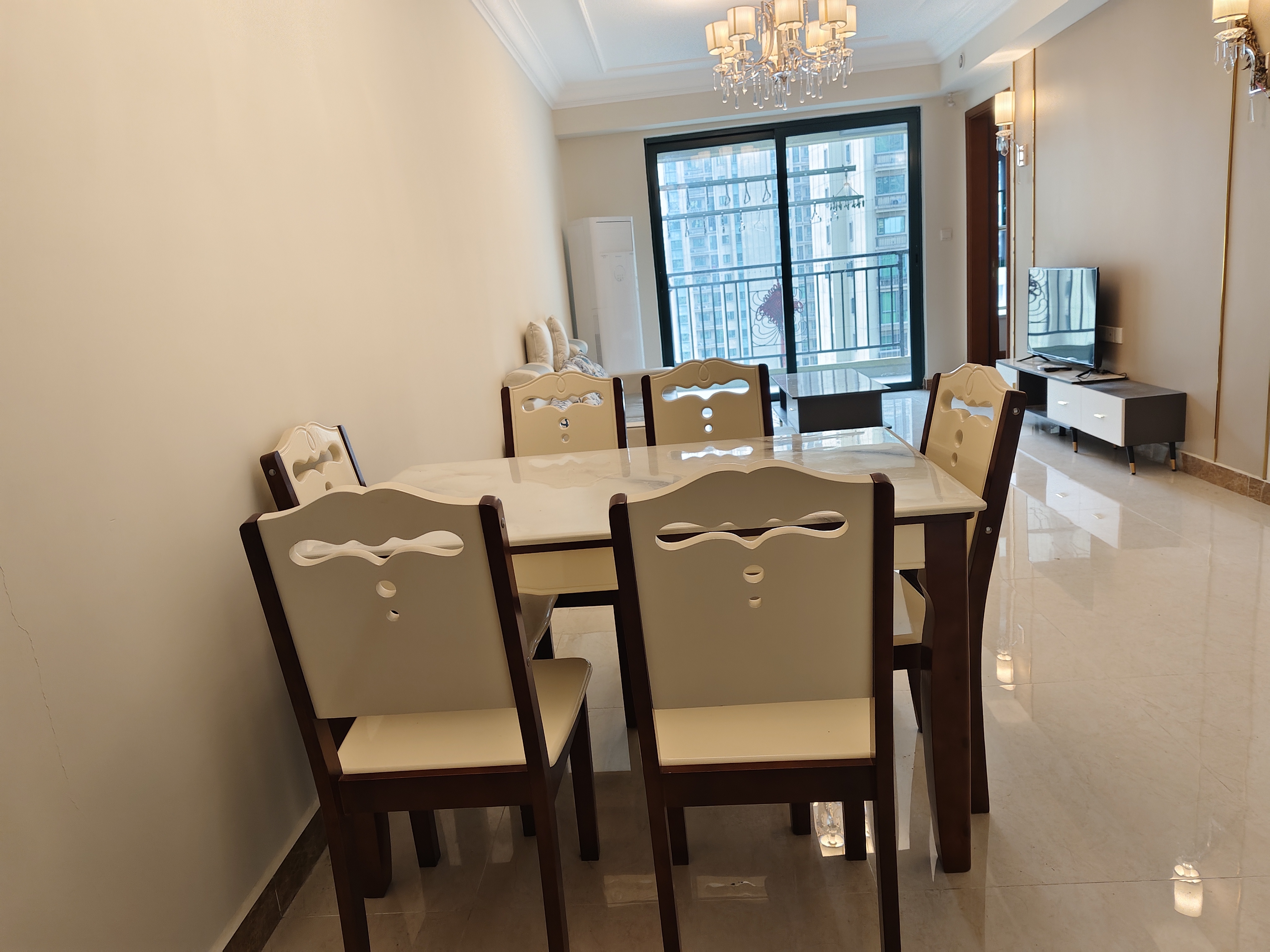 恒大绿洲 2室2厅1卫 1600.0元/月 恒大绿洲 2室2厅1卫 1600.0元/月室内图