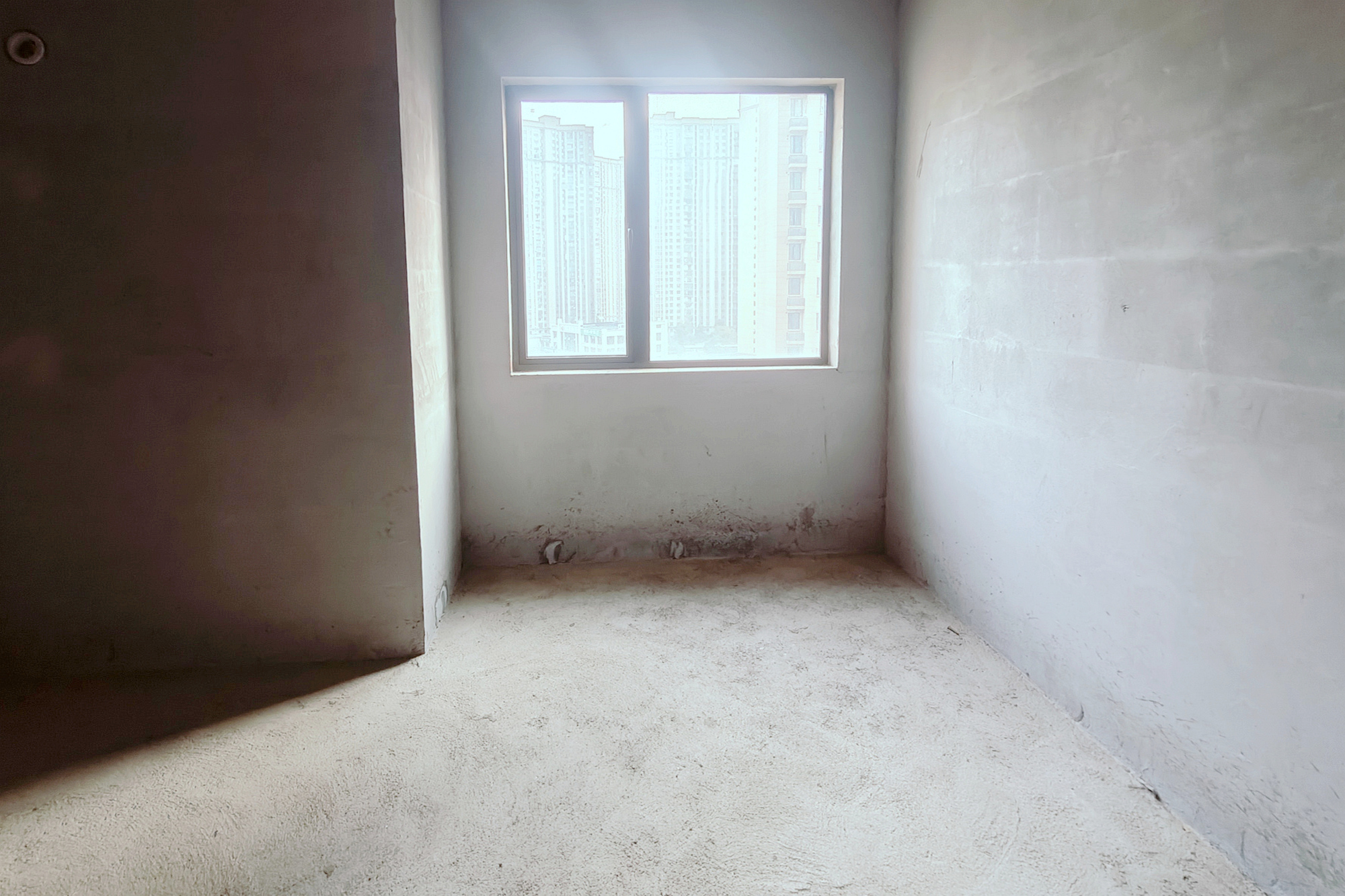 长房星珑湾  4室2厅2卫    67.0万 长房星珑湾  4室2厅2卫    67.0万客厅