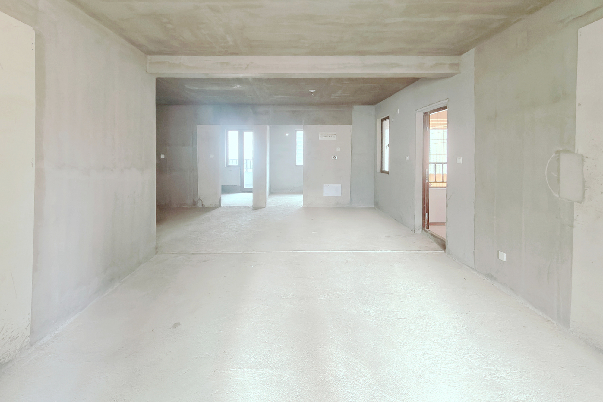 长房星珑湾  4室2厅2卫    67.0万 长房星珑湾  4室2厅2卫    67.0万客厅