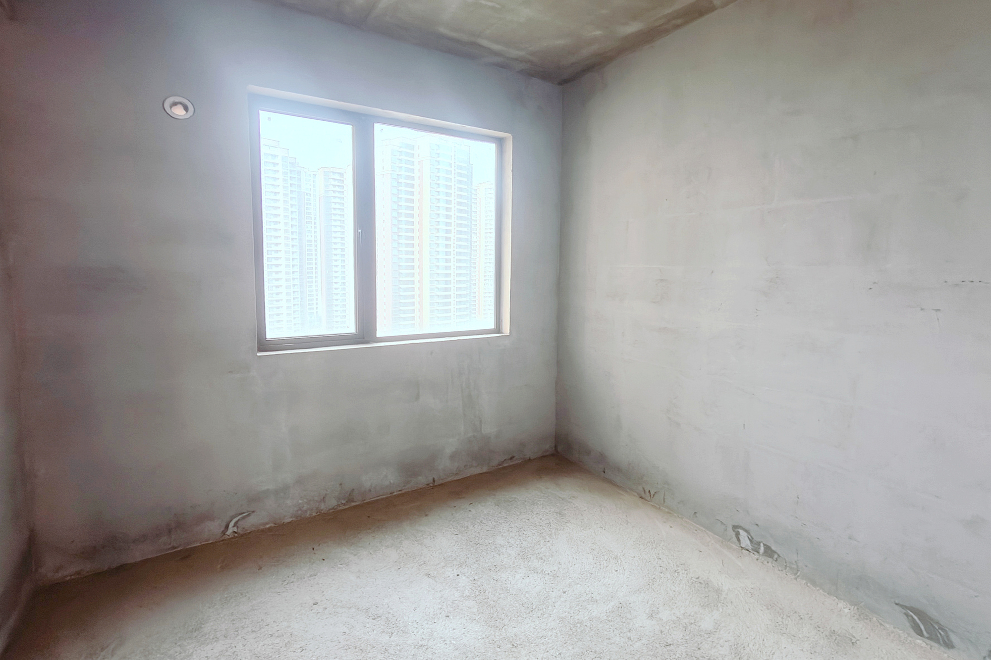 长房星珑湾  4室2厅2卫    67.0万 长房星珑湾  4室2厅2卫    67.0万卧室