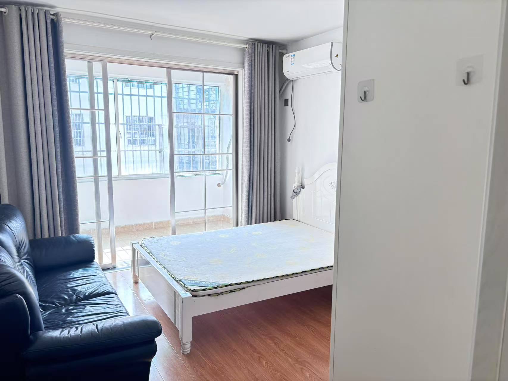 文华商住楼 3室2厅1卫 2400.0元/月 文华商住楼 3室2厅1卫 2400.0元/月室内图