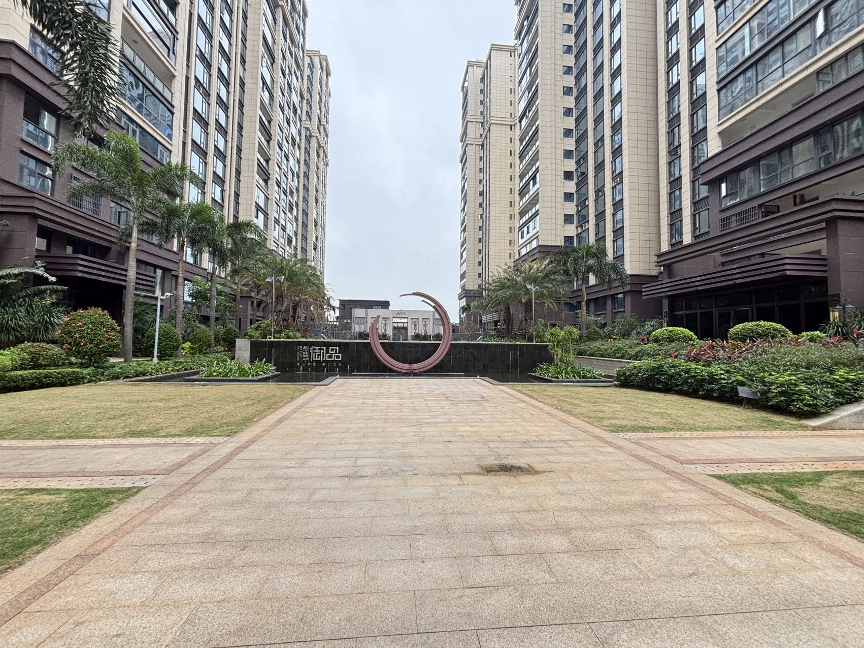 华盛御品 5室2厅3卫 315.0万 华盛御品 5室2厅3卫 315.0万小区图