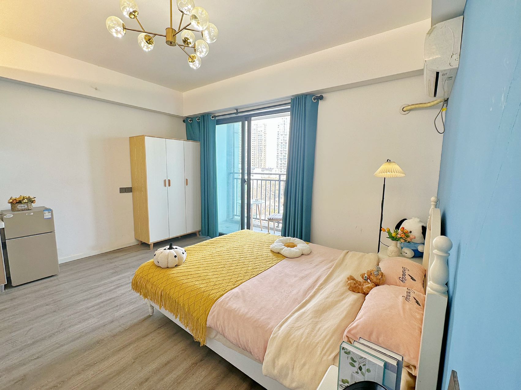 裕天国际商汇中心 1室1厅1卫 1300.0元/月 裕天国际商汇中心 1室1厅1卫 1300.0元/月室内图