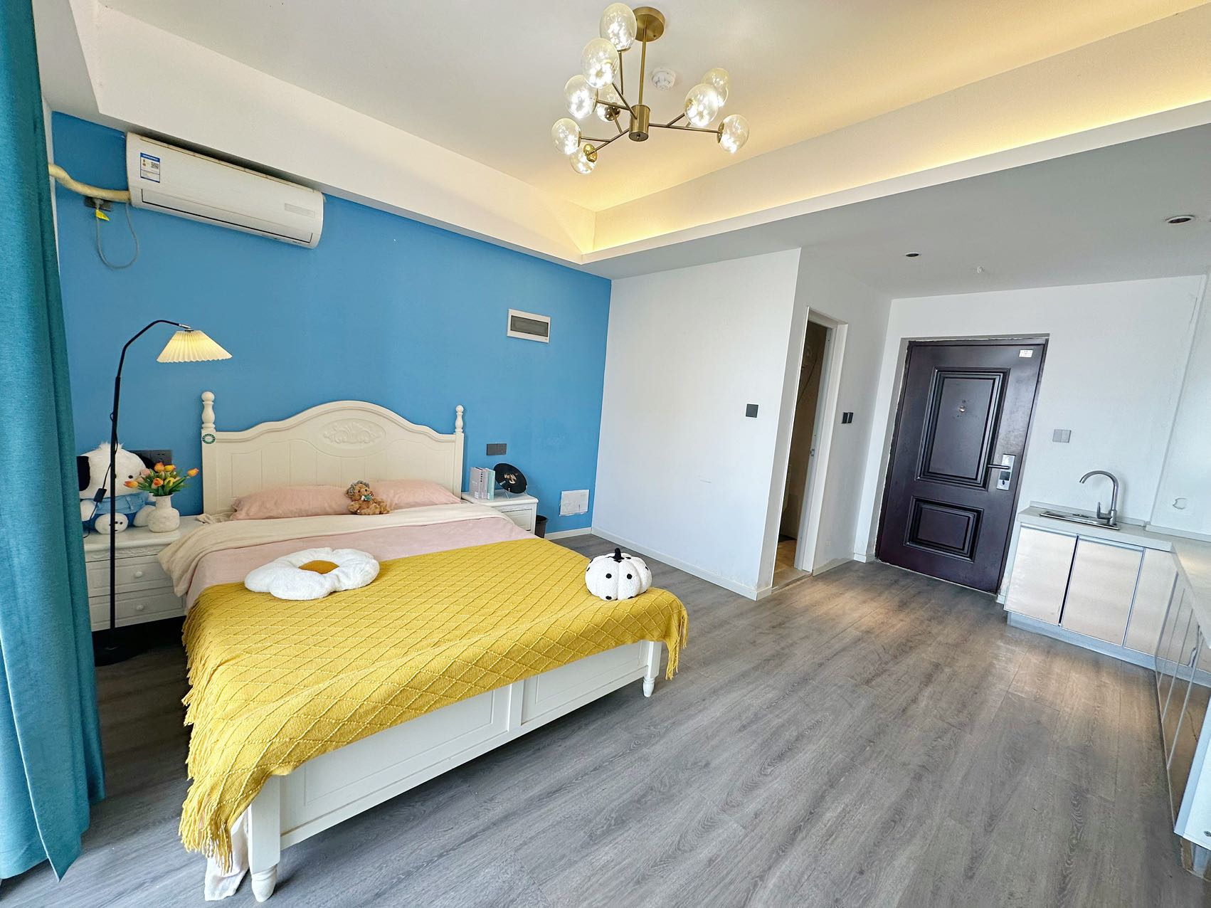 裕天国际商汇中心 1室1厅1卫 1300.0元/月 裕天国际商汇中心 1室1厅1卫 1300.0元/月室内图