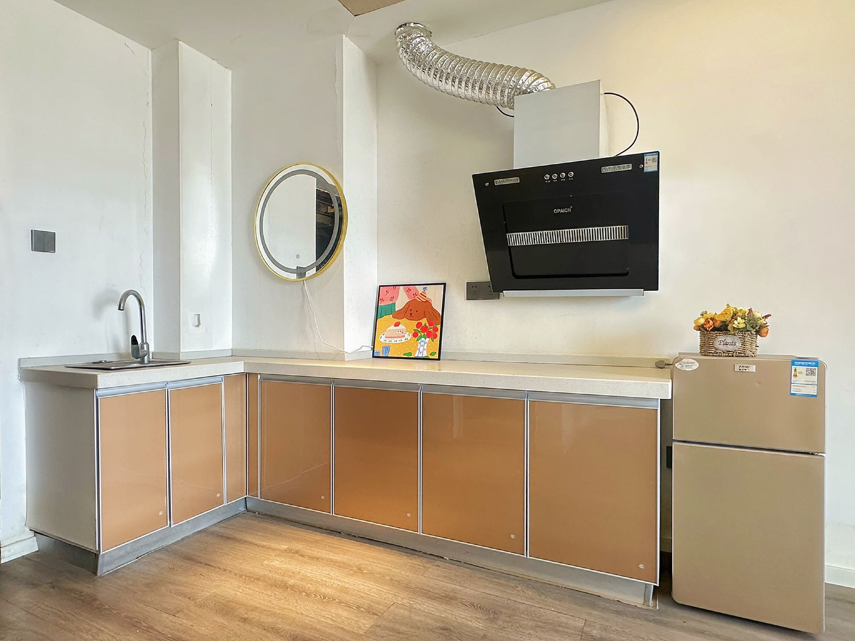 裕天国际商汇中心 1室1厅1卫 1300.0元/月 裕天国际商汇中心 1室1厅1卫 1300.0元/月室内图