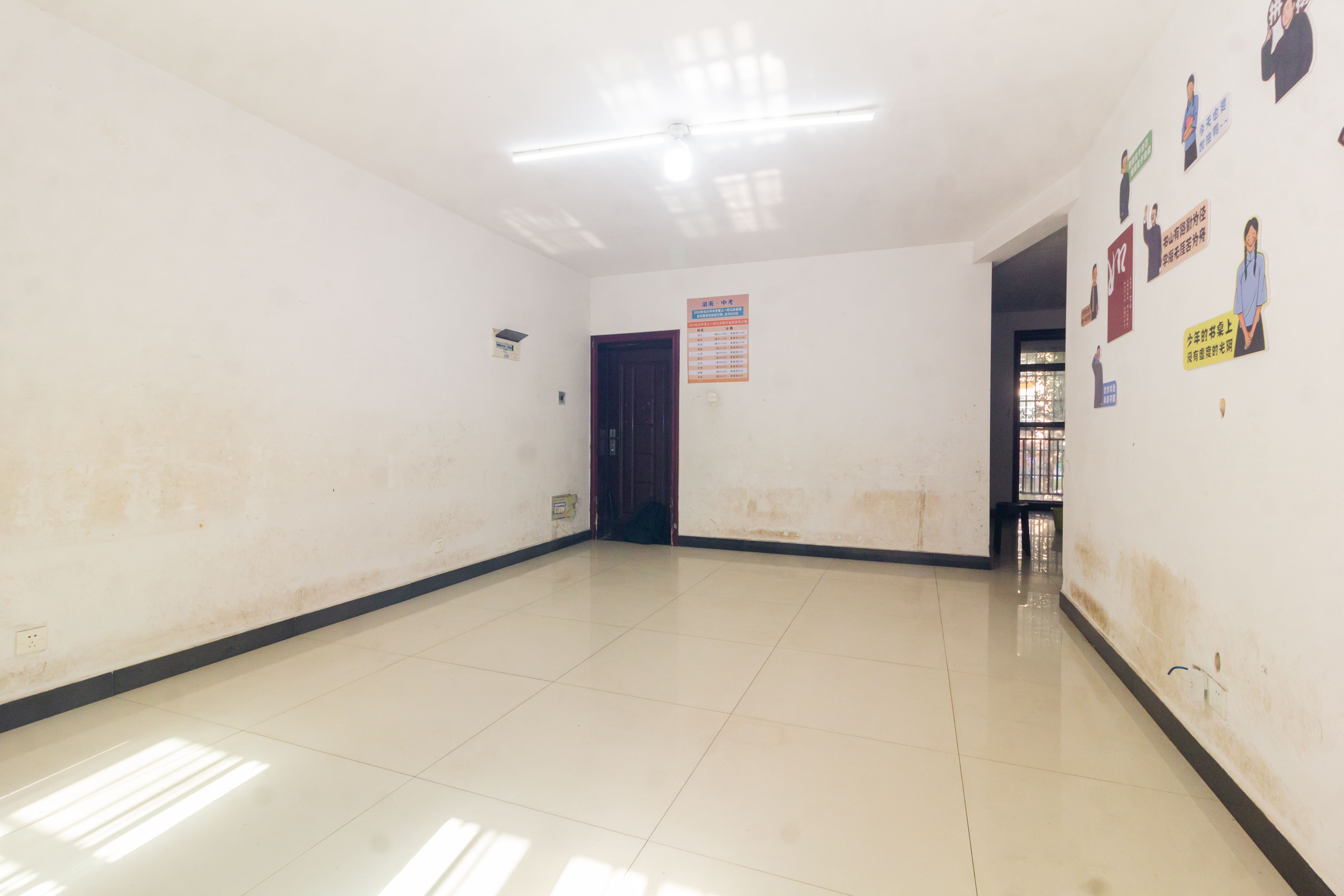 东岸锦城(东方人家)  3室2厅2卫    85.0万 东岸锦城(东方人家)  3室2厅2卫    85.0万卧室