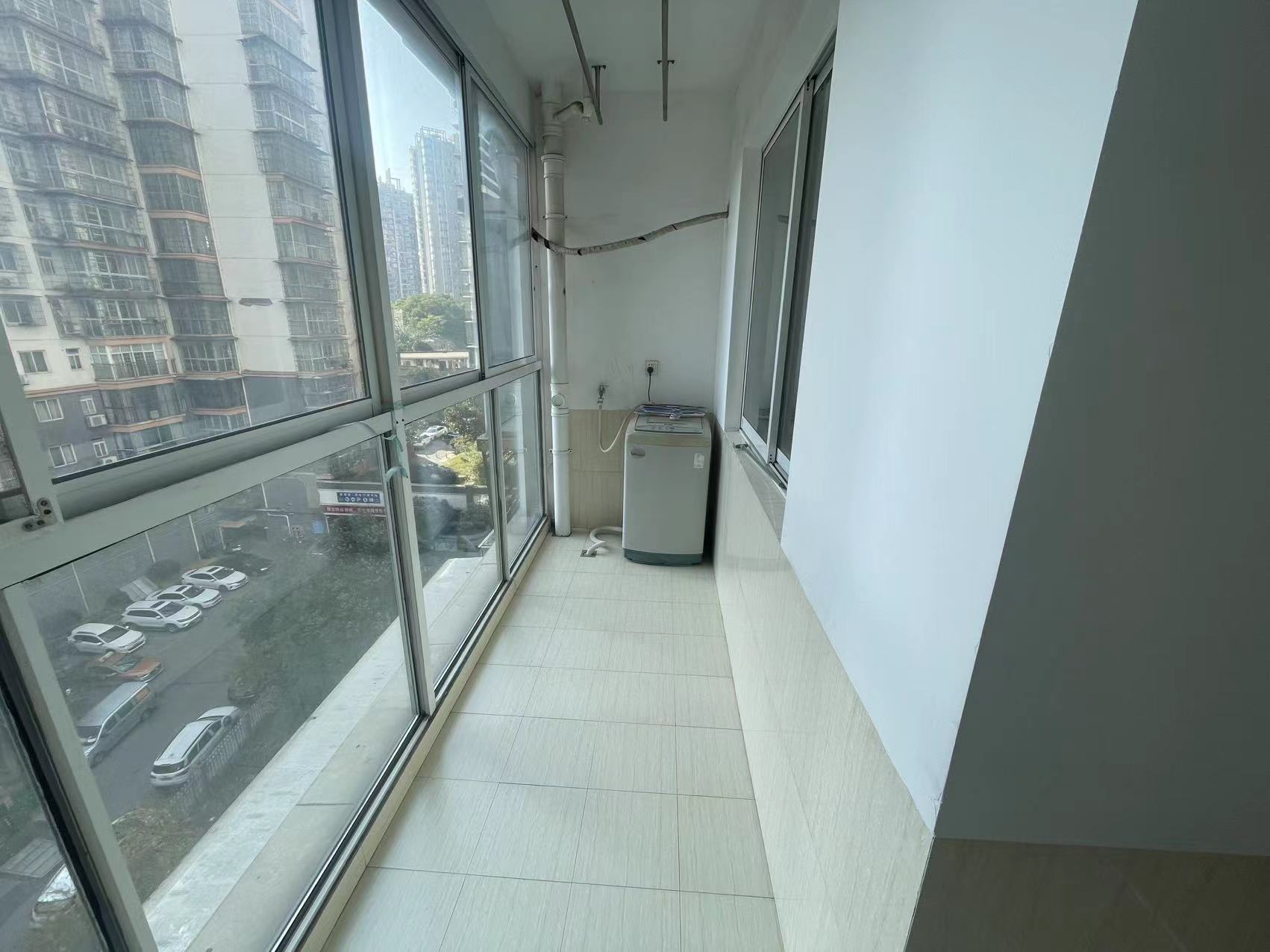 香草园二期春晓 3室2厅1卫 1900.0元/月 香草园二期春晓 3室2厅1卫 1900.0元/月室内图