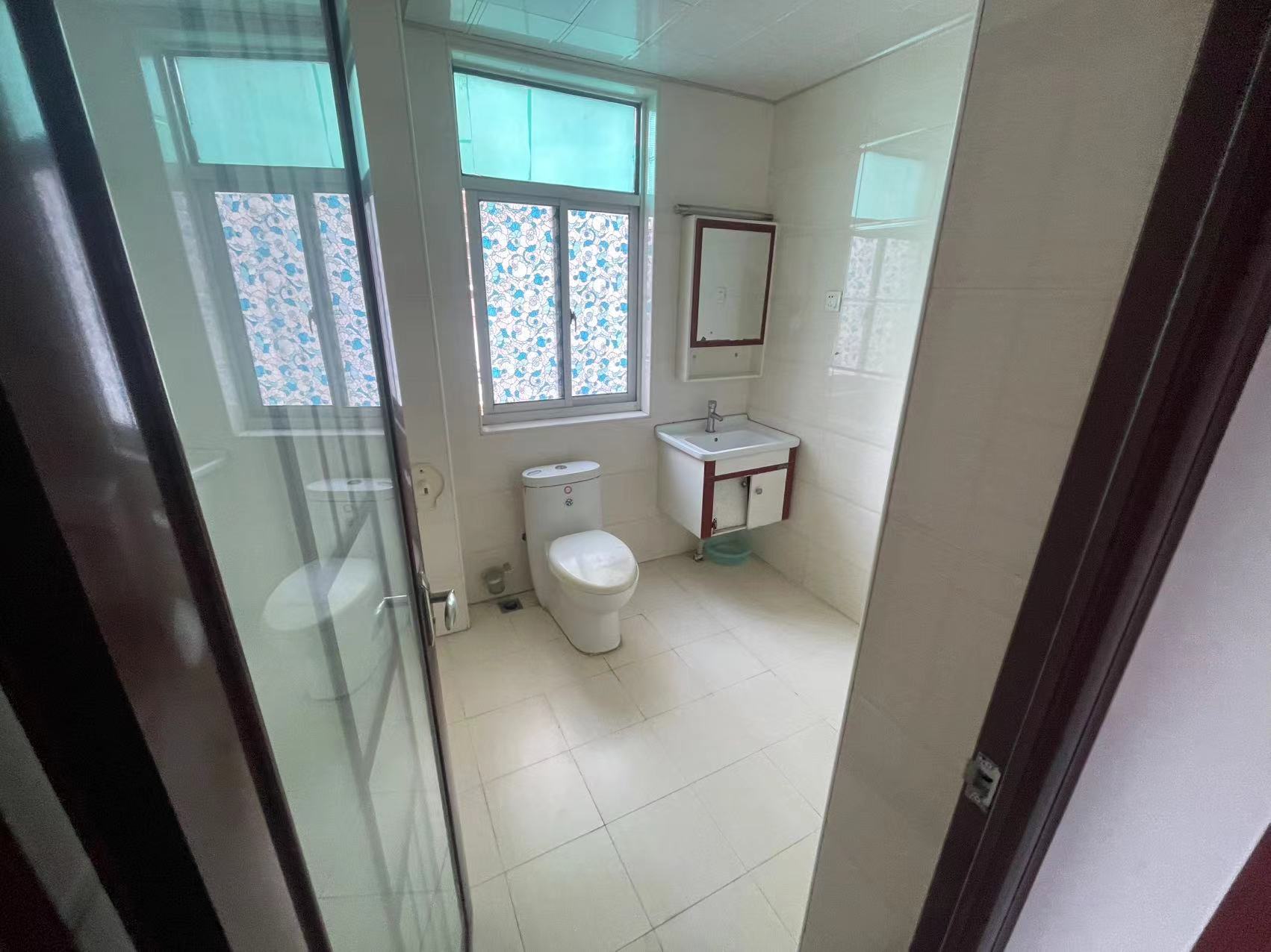 香草园二期春晓 3室2厅1卫 1900.0元/月 香草园二期春晓 3室2厅1卫 1900.0元/月室内图