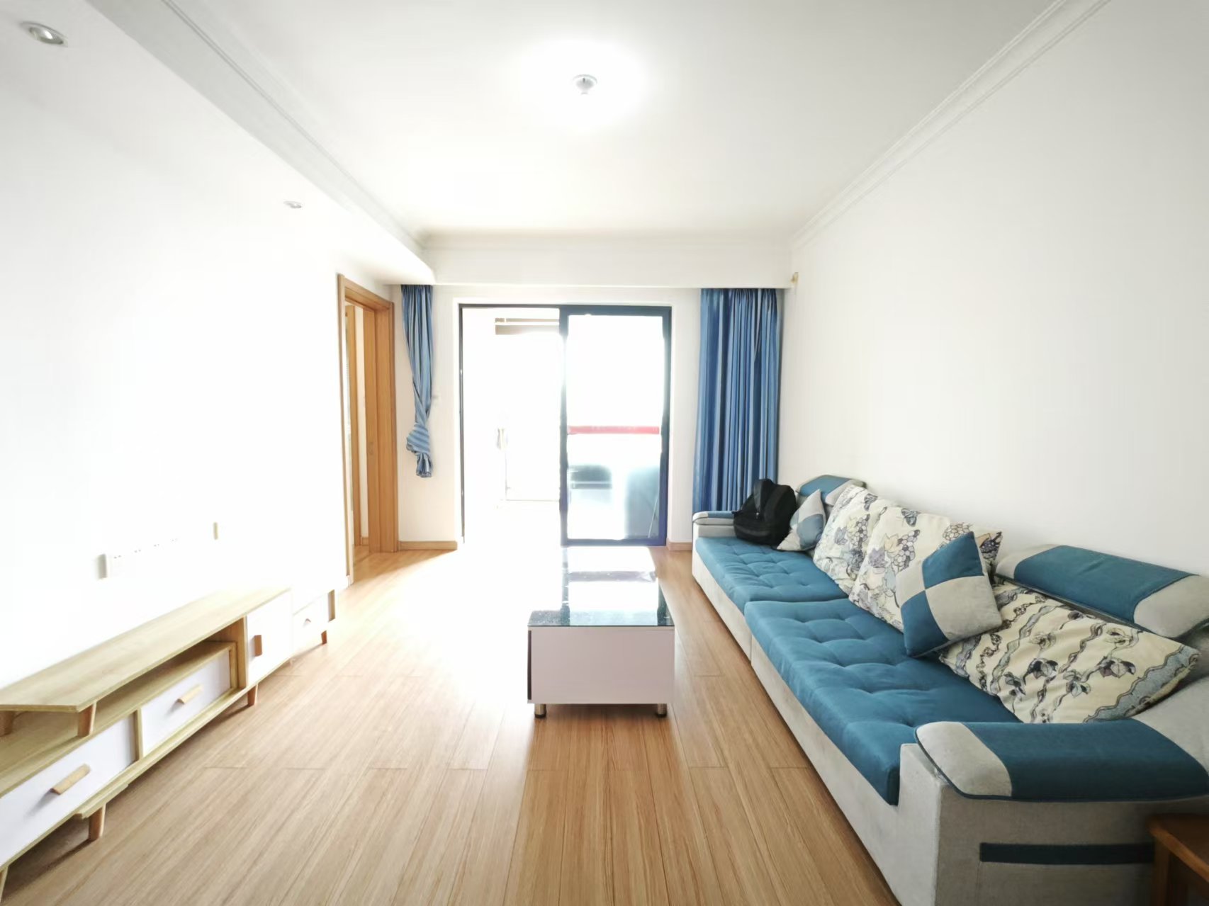 万科魅力之城 3室2厅2卫 2600.0元/月 万科魅力之城 3室2厅2卫 2600.0元/月室内图