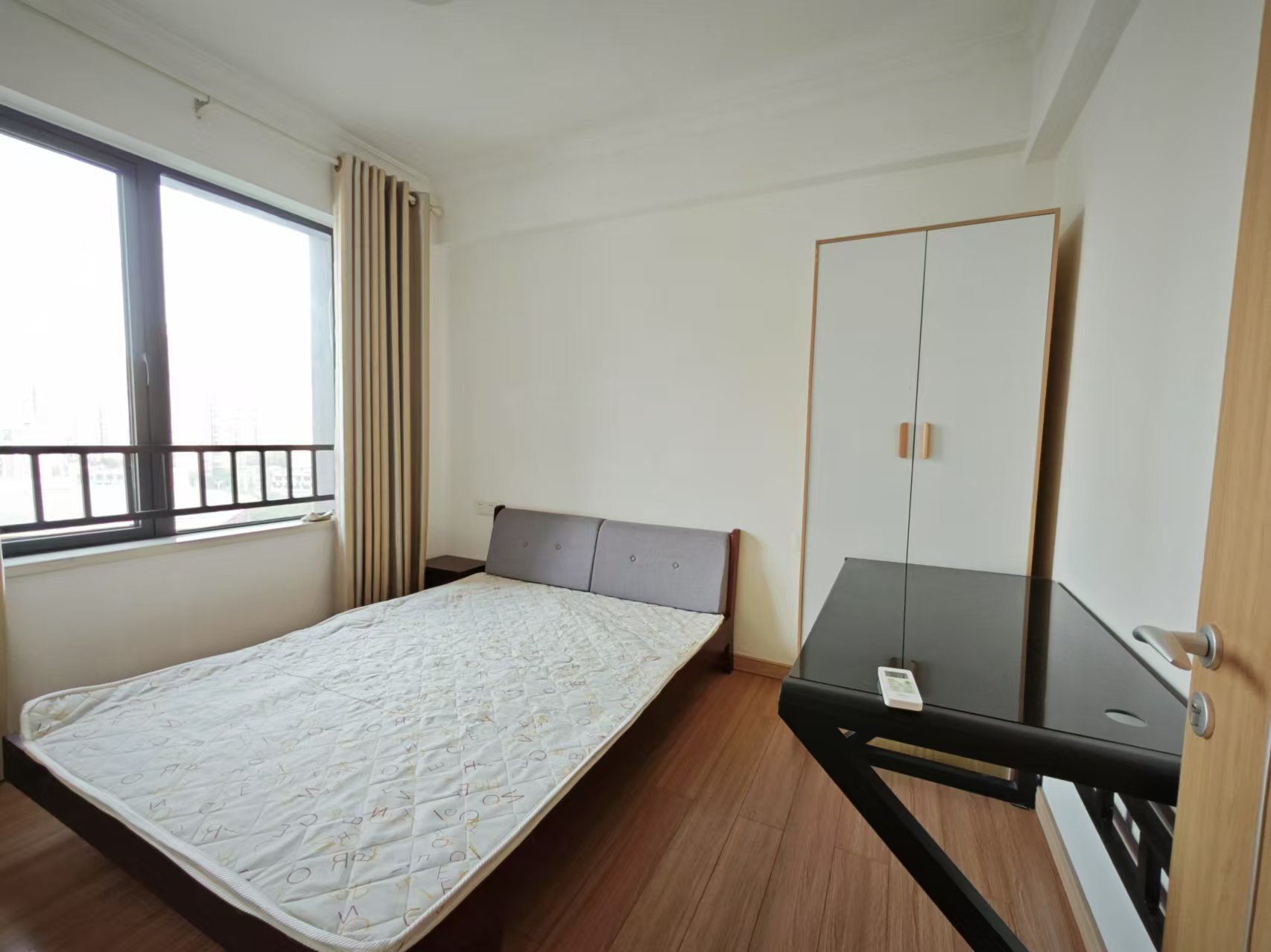 万科魅力之城 3室2厅2卫 2600.0元/月 万科魅力之城 3室2厅2卫 2600.0元/月室内图