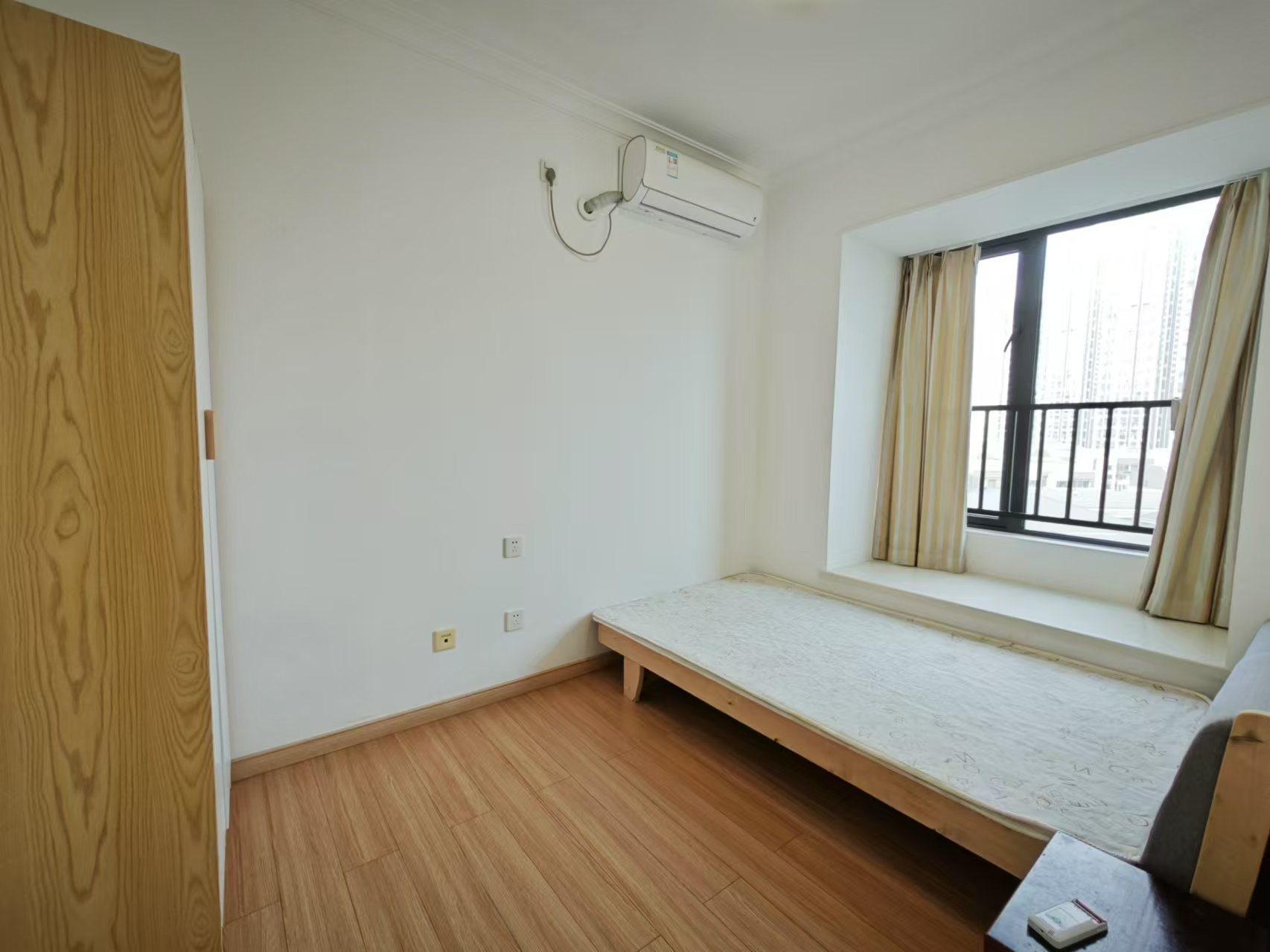 万科魅力之城 3室2厅2卫 2600.0元/月 万科魅力之城 3室2厅2卫 2600.0元/月室内图