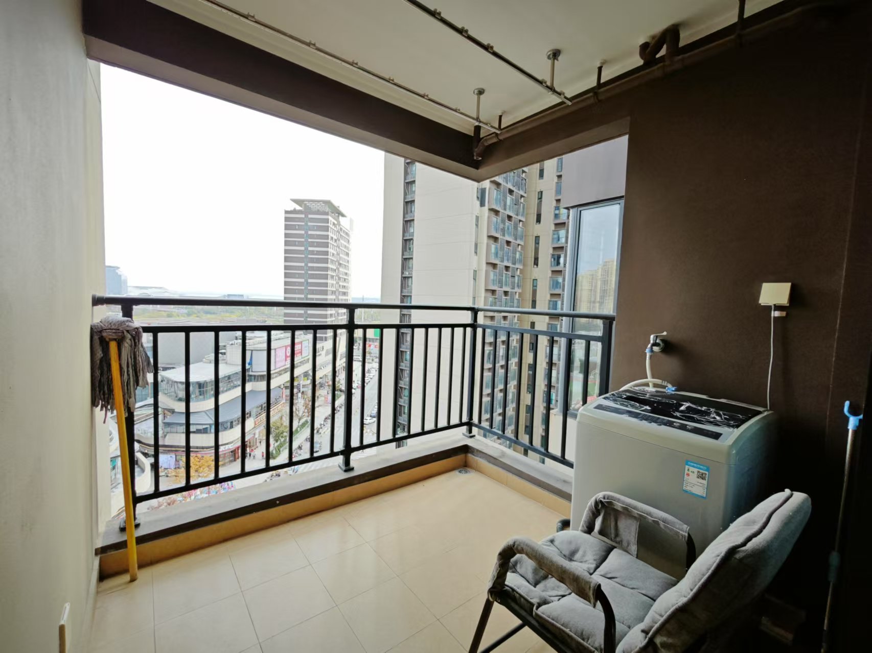 万科魅力之城  3室2厅2卫    2600.0元/月室内图