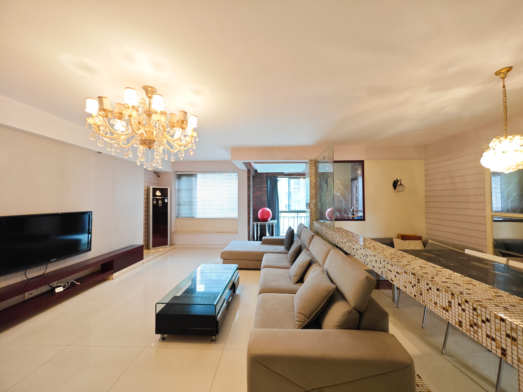 奥林匹克花园 3室2厅2卫 178.5万 奥林匹克花园 3室2厅2卫 178.5万客厅