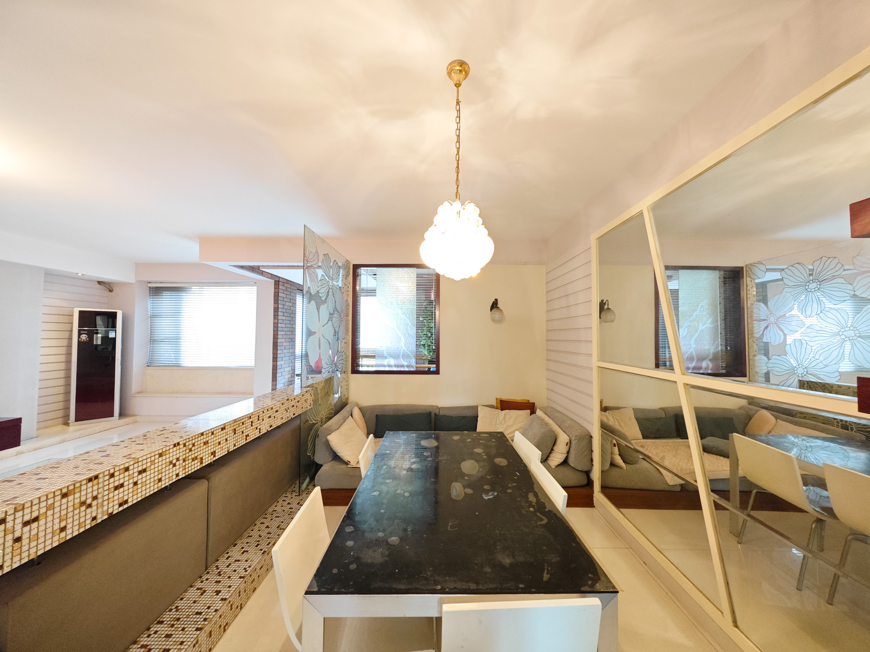 奥林匹克花园 3室2厅2卫 178.5万 奥林匹克花园 3室2厅2卫 178.5万客厅