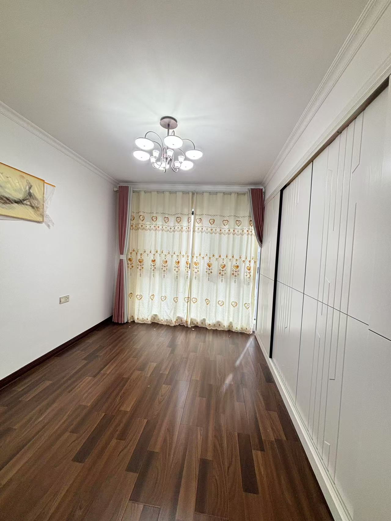 铂金汉宫  3室2厅2卫    82.6万 铂金汉宫  3室2厅2卫    82.6万室内图