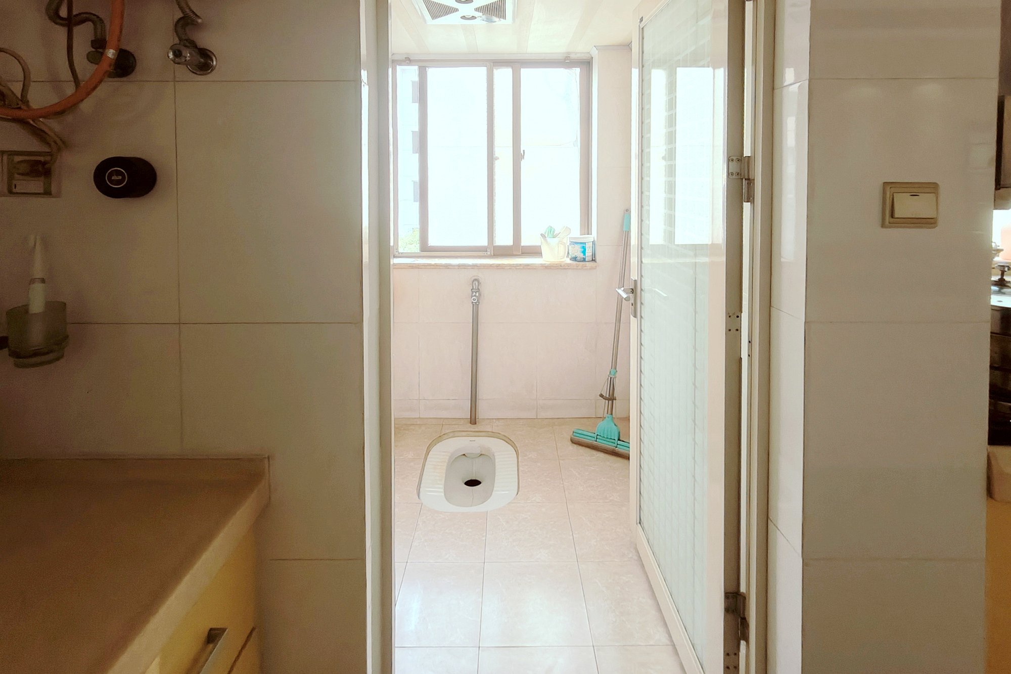 湘陵小区  4室2厅2卫    65.0万 湘陵小区  4室2厅2卫    65.0万卫生间