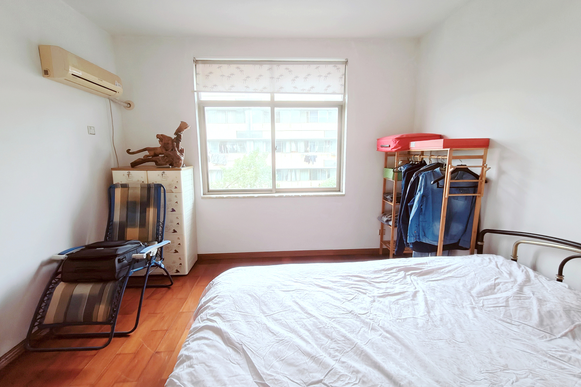 湘陵小区  4室2厅2卫    65.0万 湘陵小区  4室2厅2卫    65.0万卧室