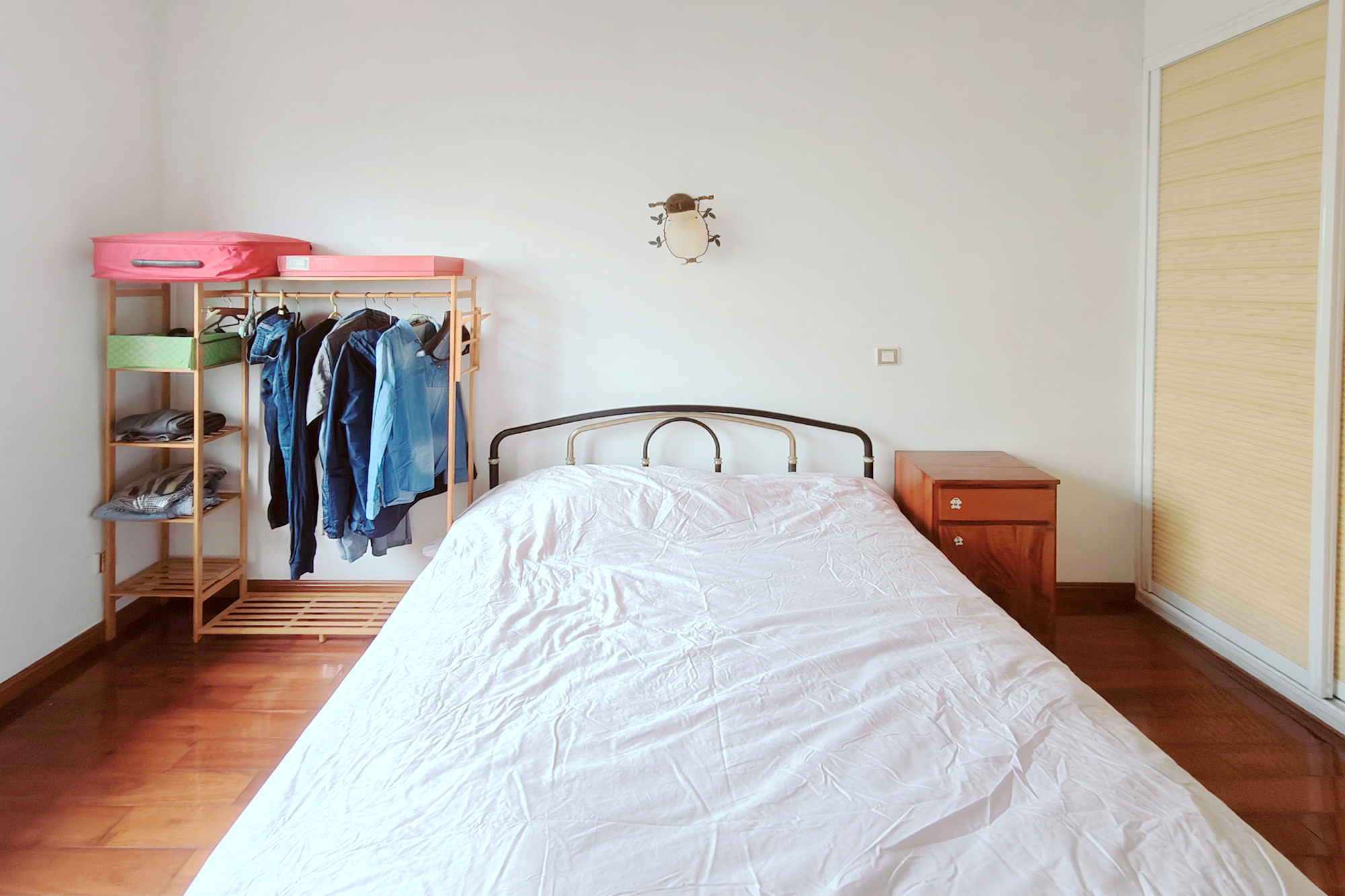 湘陵小区  4室2厅2卫    65.0万 湘陵小区  4室2厅2卫    65.0万卧室