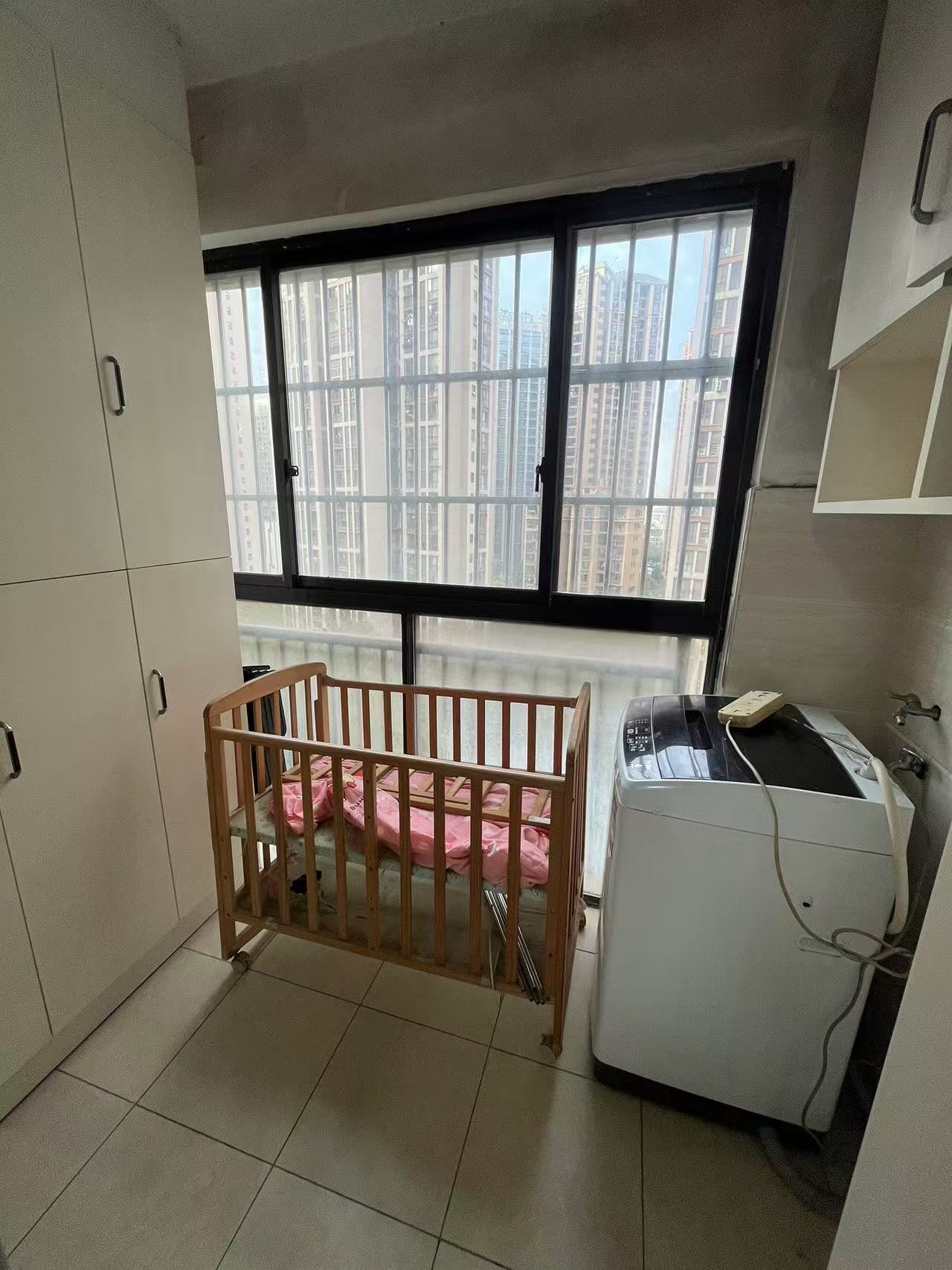 旭辉华庭  3室2厅1卫   2000.00元/月室内图