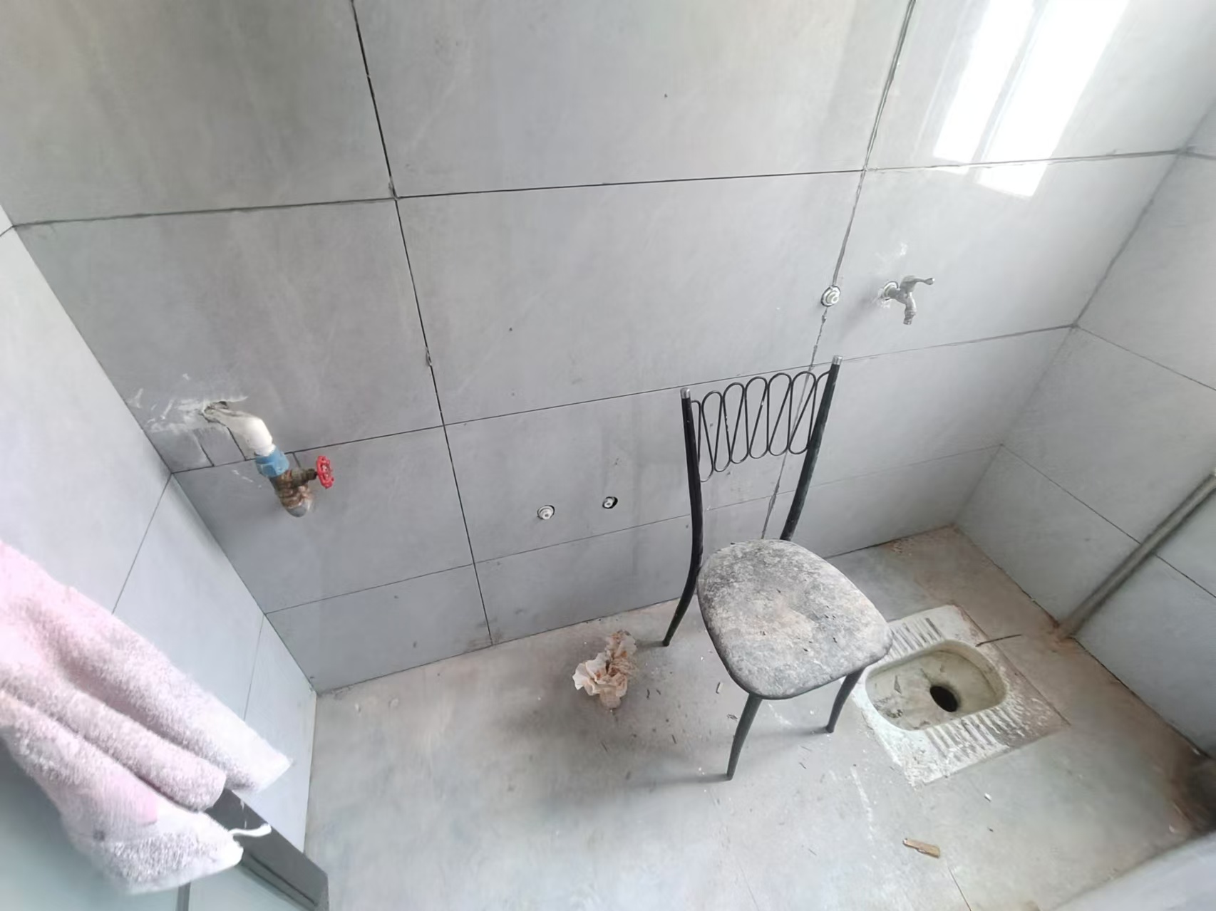 向东南社区  2室1厅1卫   1400.00元/月室内图