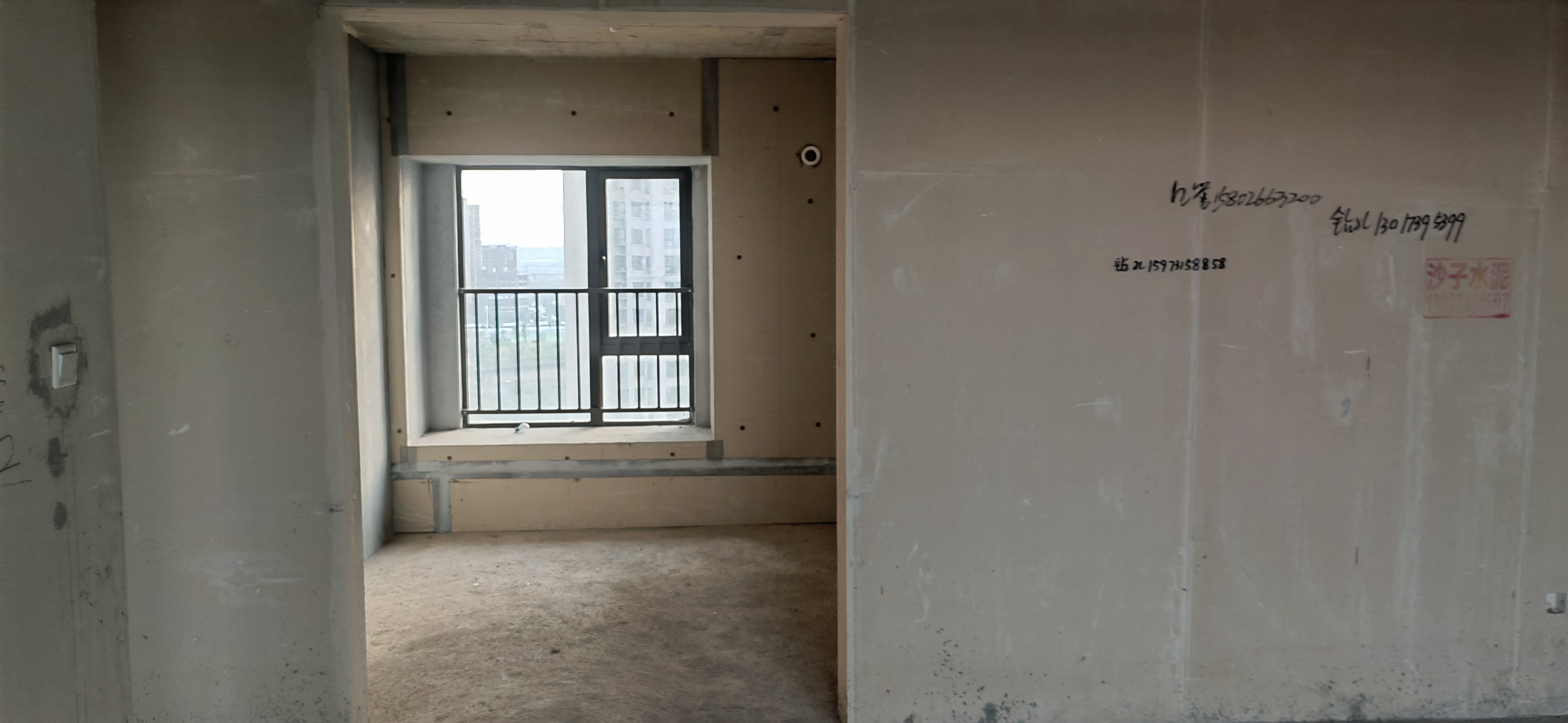 阳光城尚东湾悦江府 4室2厅2卫 1000.0元/月 阳光城尚东湾悦江府 4室2厅2卫 1000.0元/月室内图