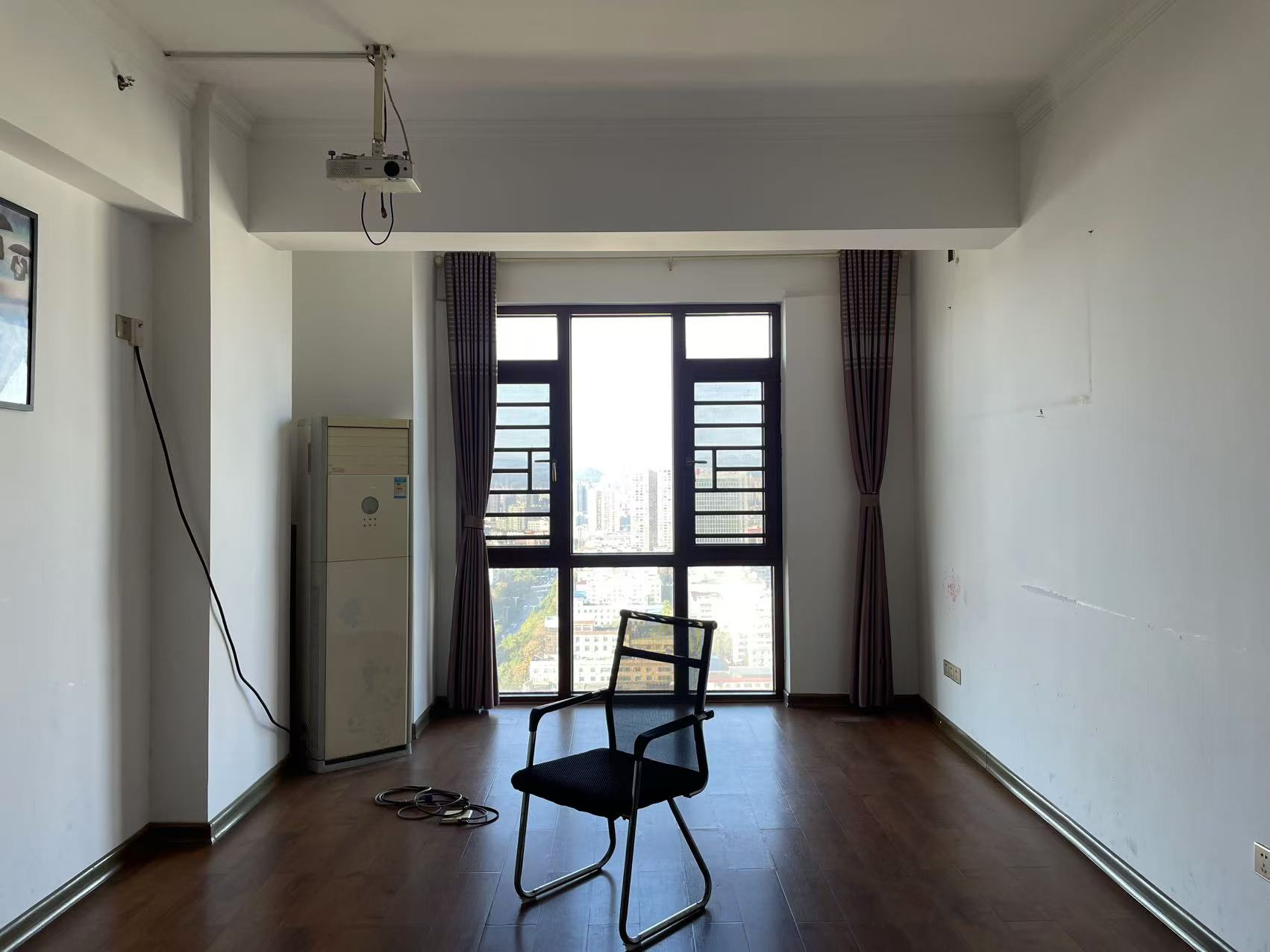 恒隆国际  2室1厅1卫    60.0万室内图