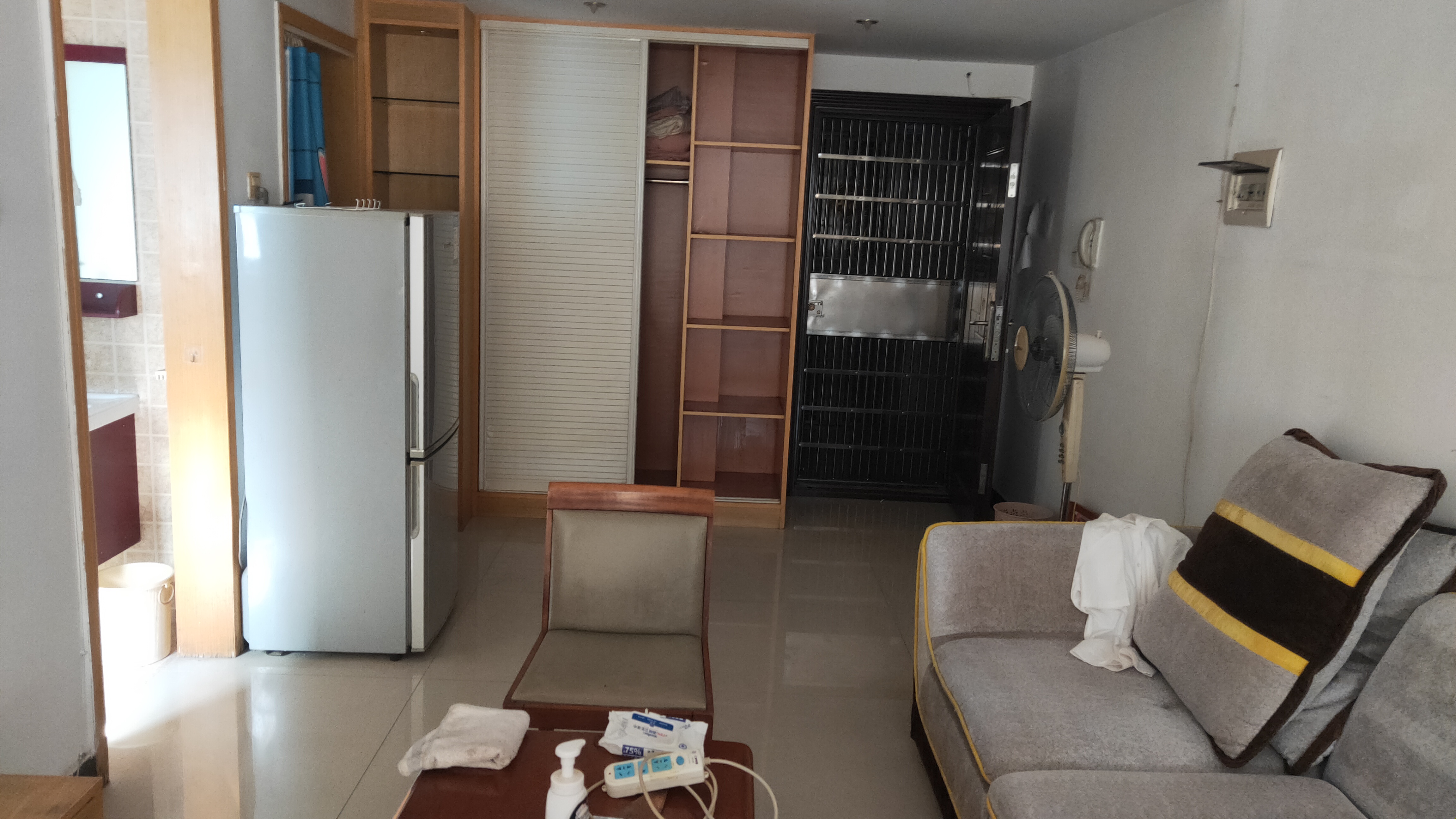 伍家岭生活广场 1室1厅1卫 1500.00元/月 伍家岭生活广场 1室1厅1卫 1500.00元/月室内图