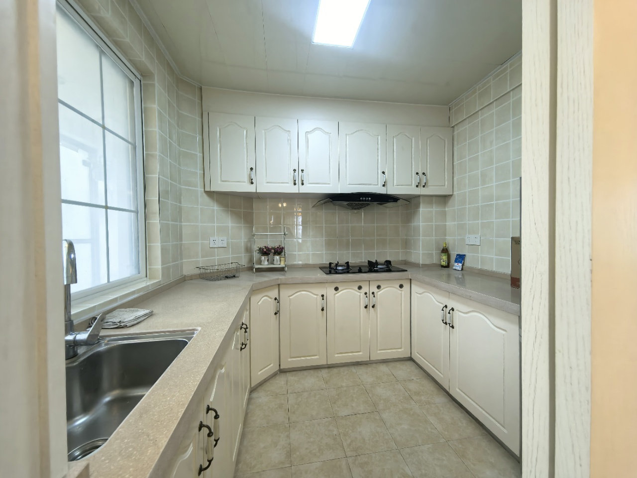 紫园A区  4室2厅2卫    380.0万 紫园A区  4室2厅2卫    380.0万室内图