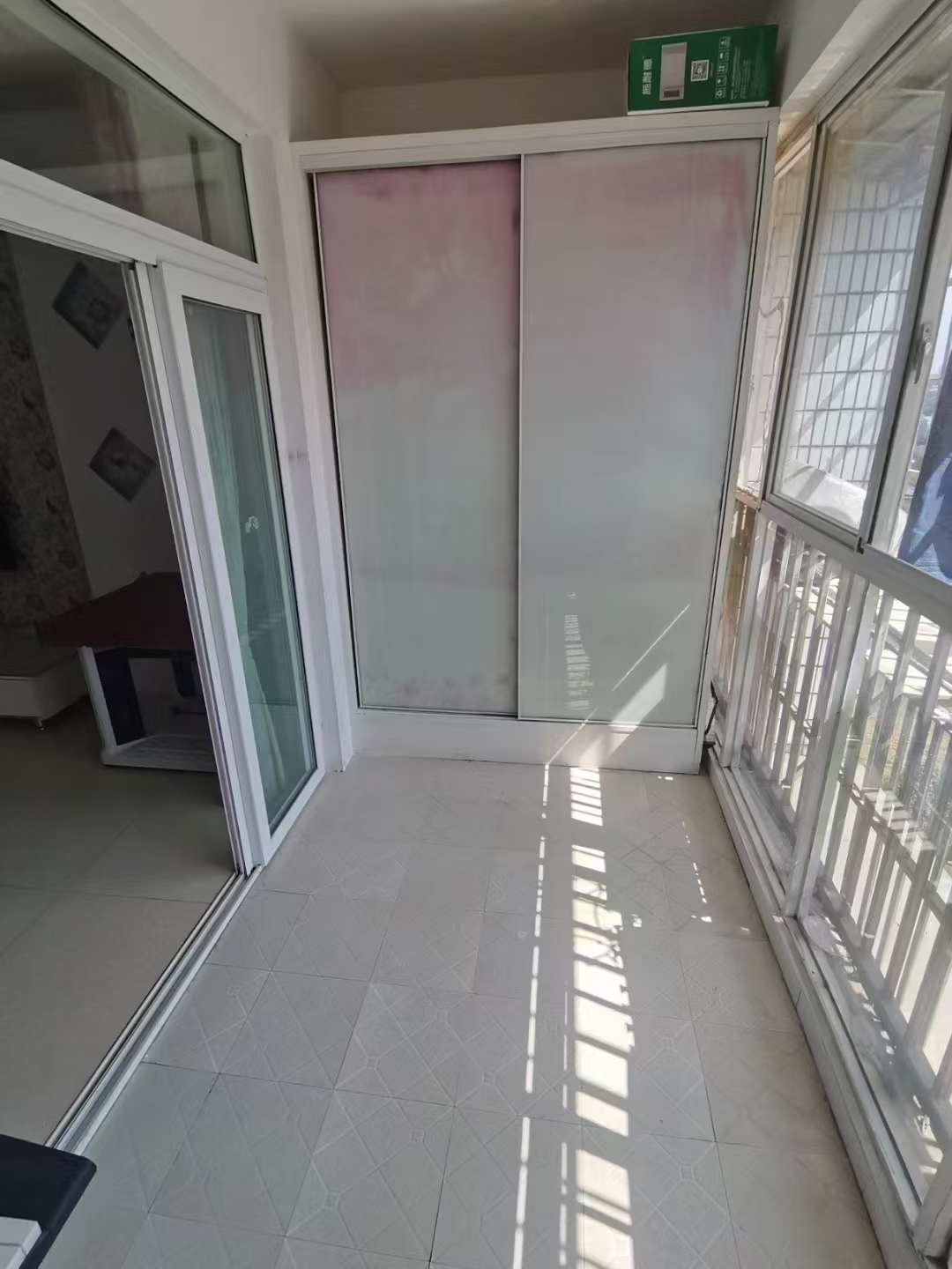 东业苹果社区  3室2厅2卫    2000.0元/月 东业苹果社区  3室2厅2卫    2000.0元/月室内图