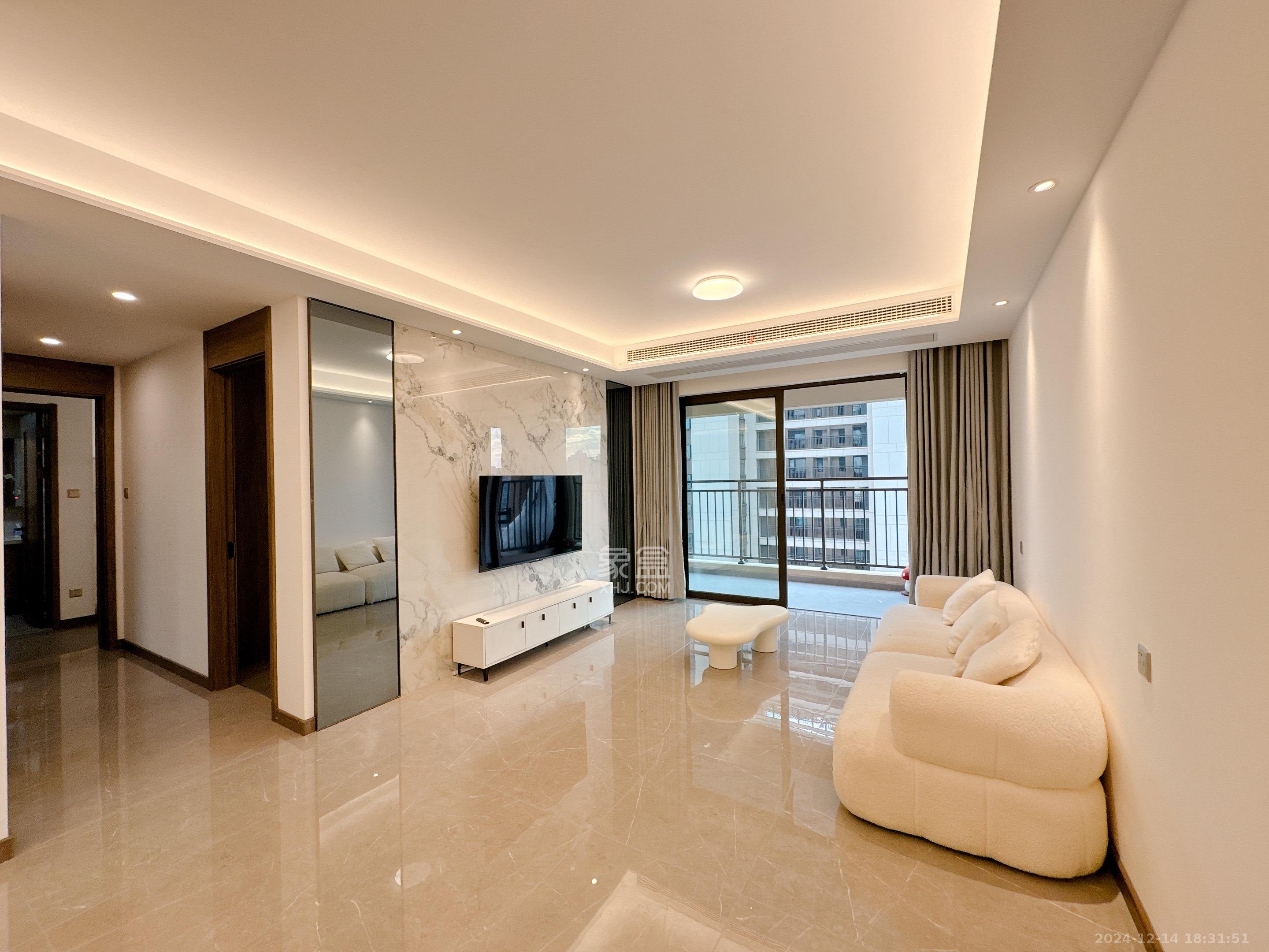 龙湖春江天玺  3室2厅2卫    4000.0元/月 龙湖春江天玺  3室2厅2卫    4000.0元/月室内图