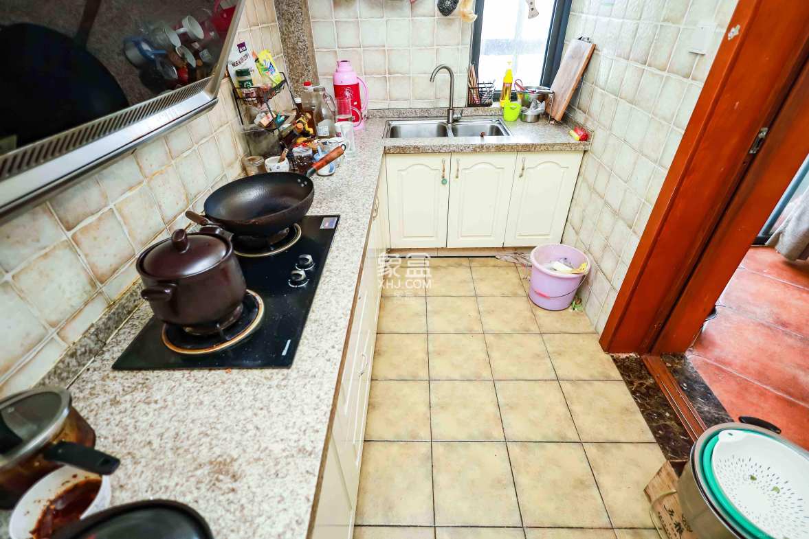 金科东方大院三四期 3室0厅0卫 3500.0元/月 金科东方大院三四期 3室0厅0卫 3500.0元/月室内图