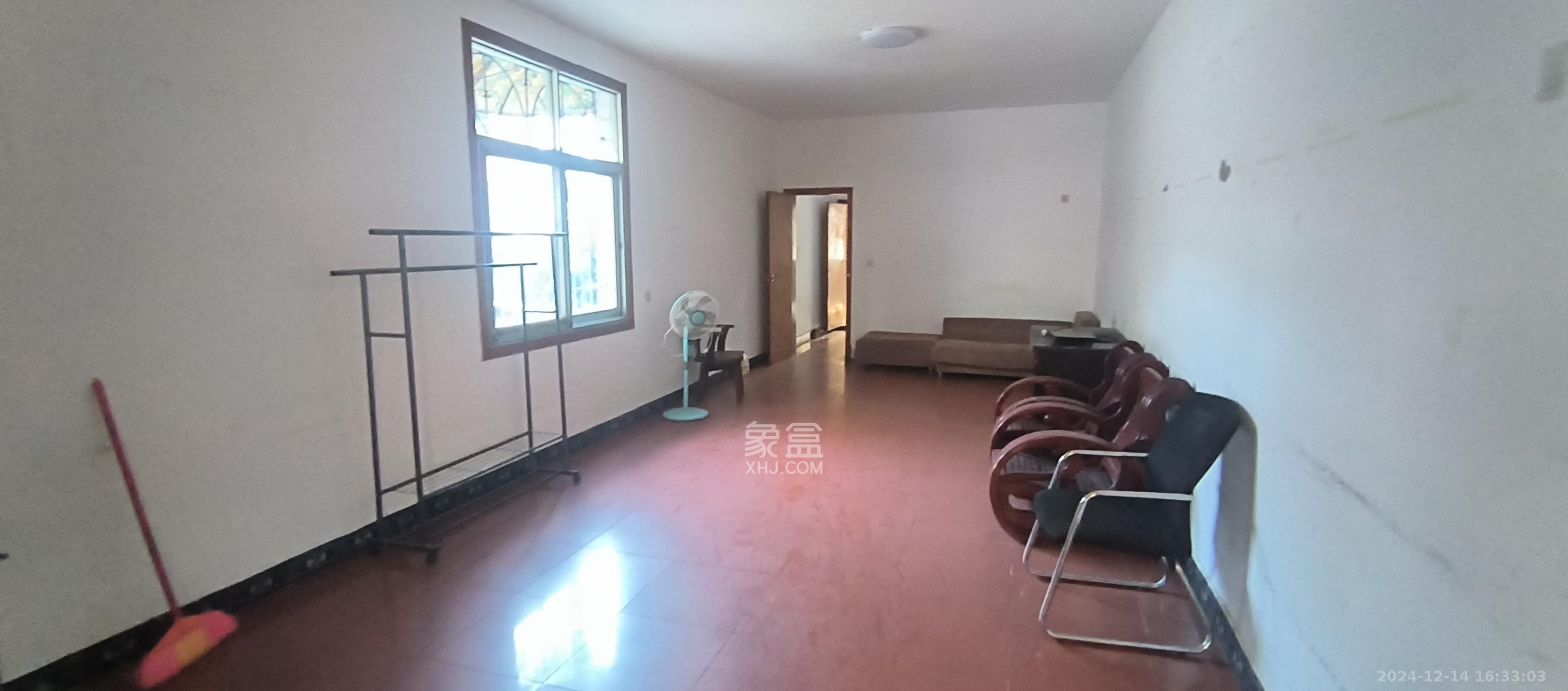 杏花园私房散盘  1室1厅1卫    2200.0元/月 杏花园私房散盘  1室1厅1卫    2200.0元/月室内图