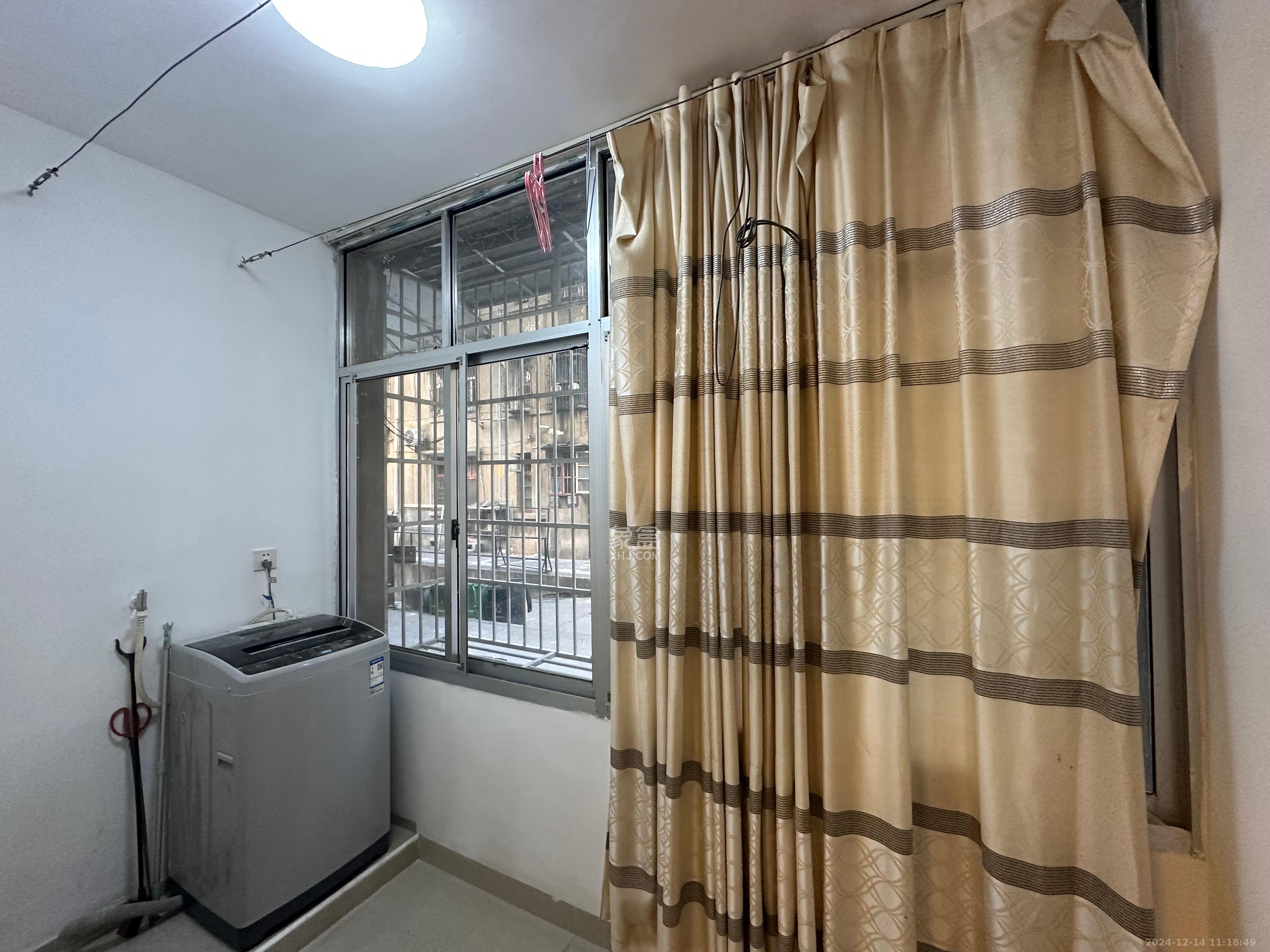 东塘电力院  3室1厅1卫   2700.00元/月室内图