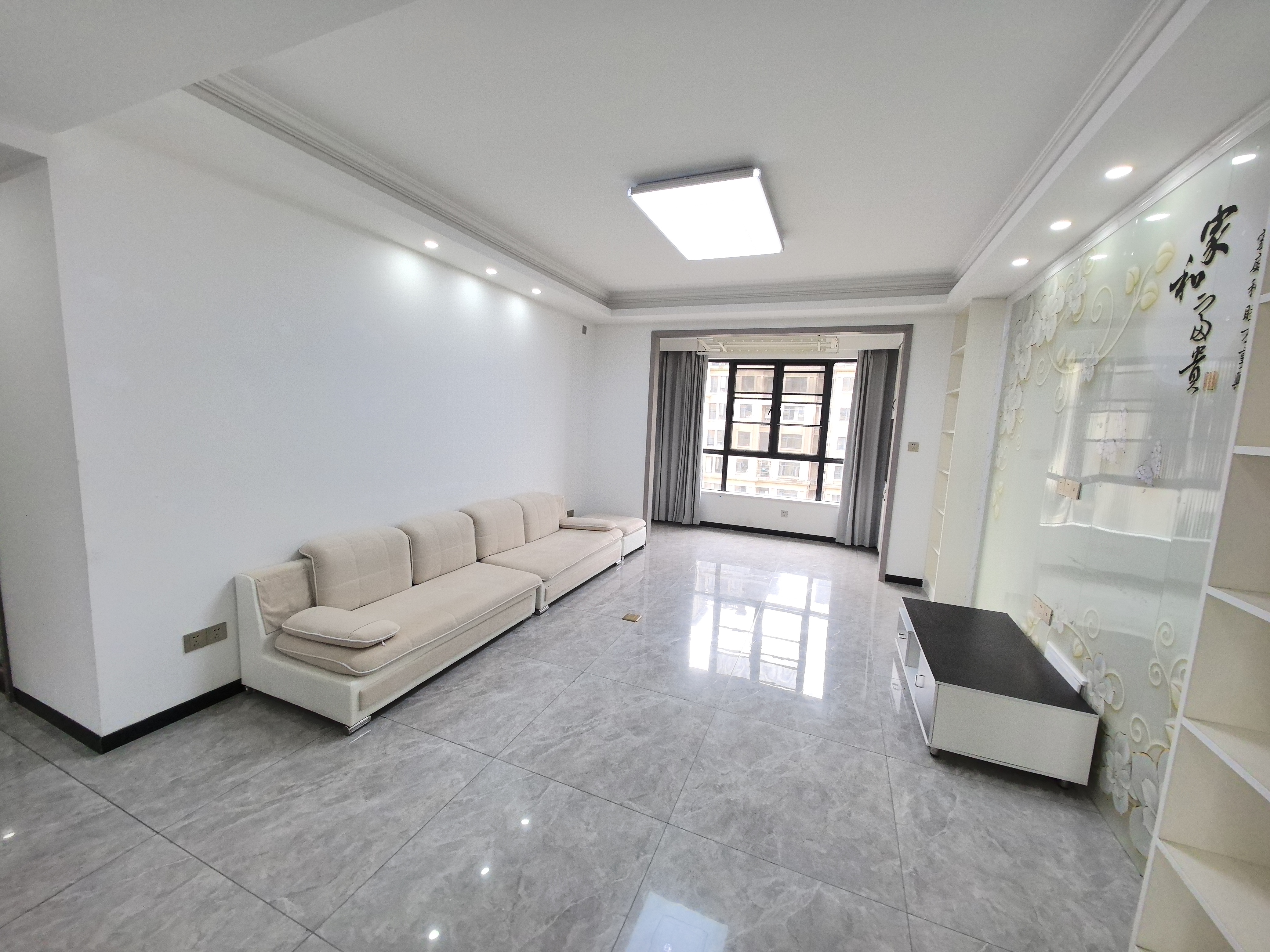 万建紫庭 3室2厅1卫 2000.0元/月 万建紫庭 3室2厅1卫 2000.0元/月室内图