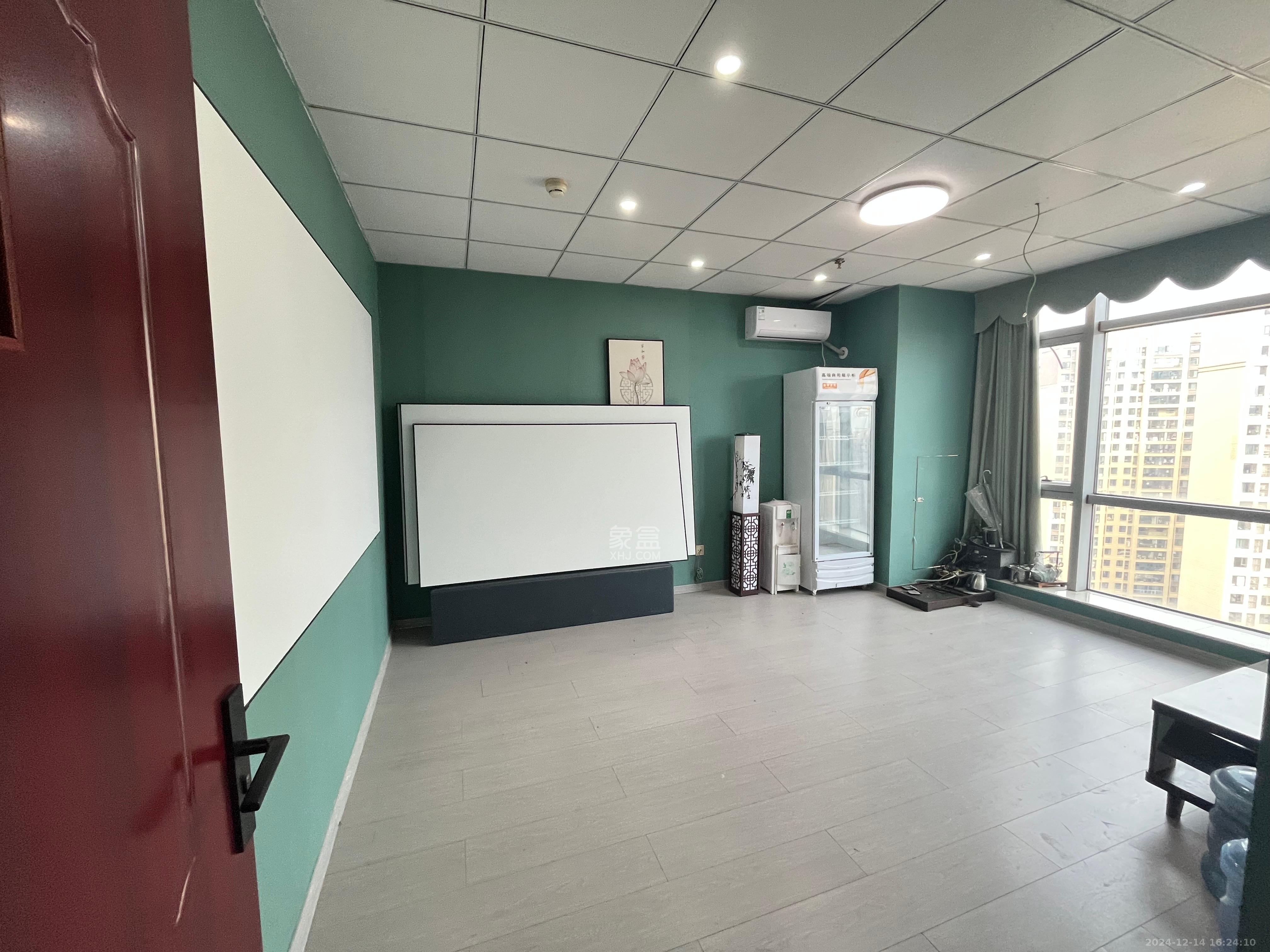 奥克斯缔壹城 6室1厅1卫 4500.0元/月 奥克斯缔壹城 6室1厅1卫 4500.0元/月室内图