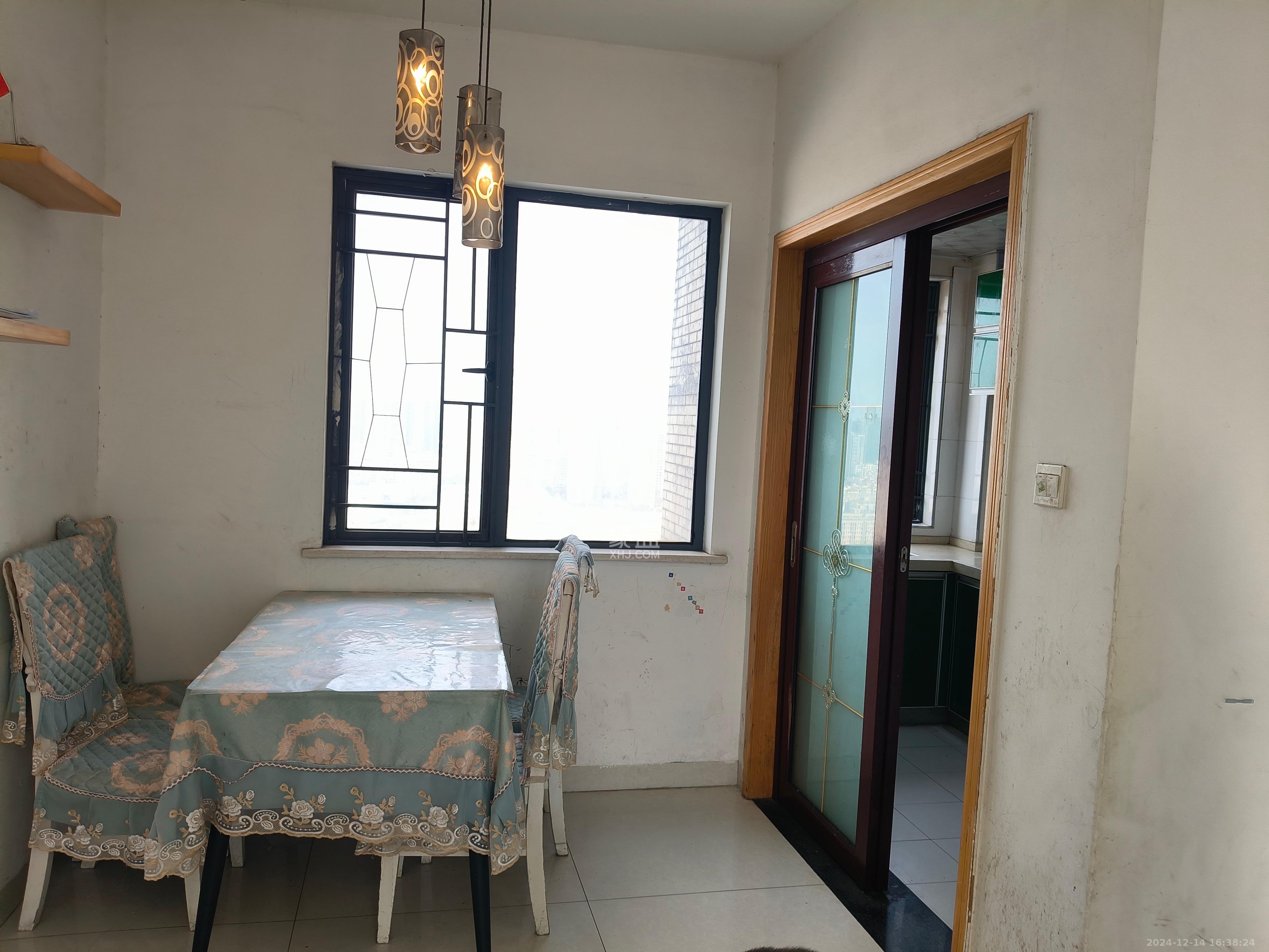 中国铁建国际城一期 3室2厅1卫 1400.0元/月 中国铁建国际城一期 3室2厅1卫 1400.0元/月室内图