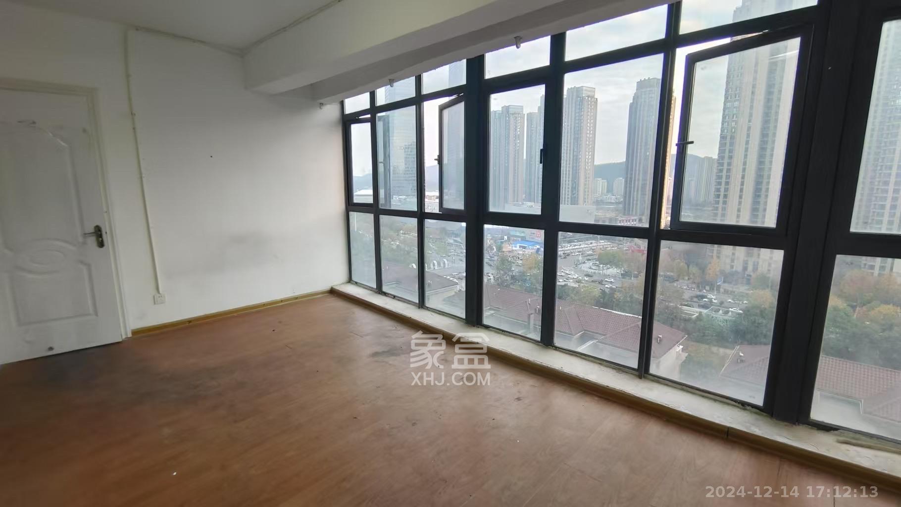 达美美立方 4室2厅1卫 4800.0元/月 达美美立方 4室2厅1卫 4800.0元/月室内图