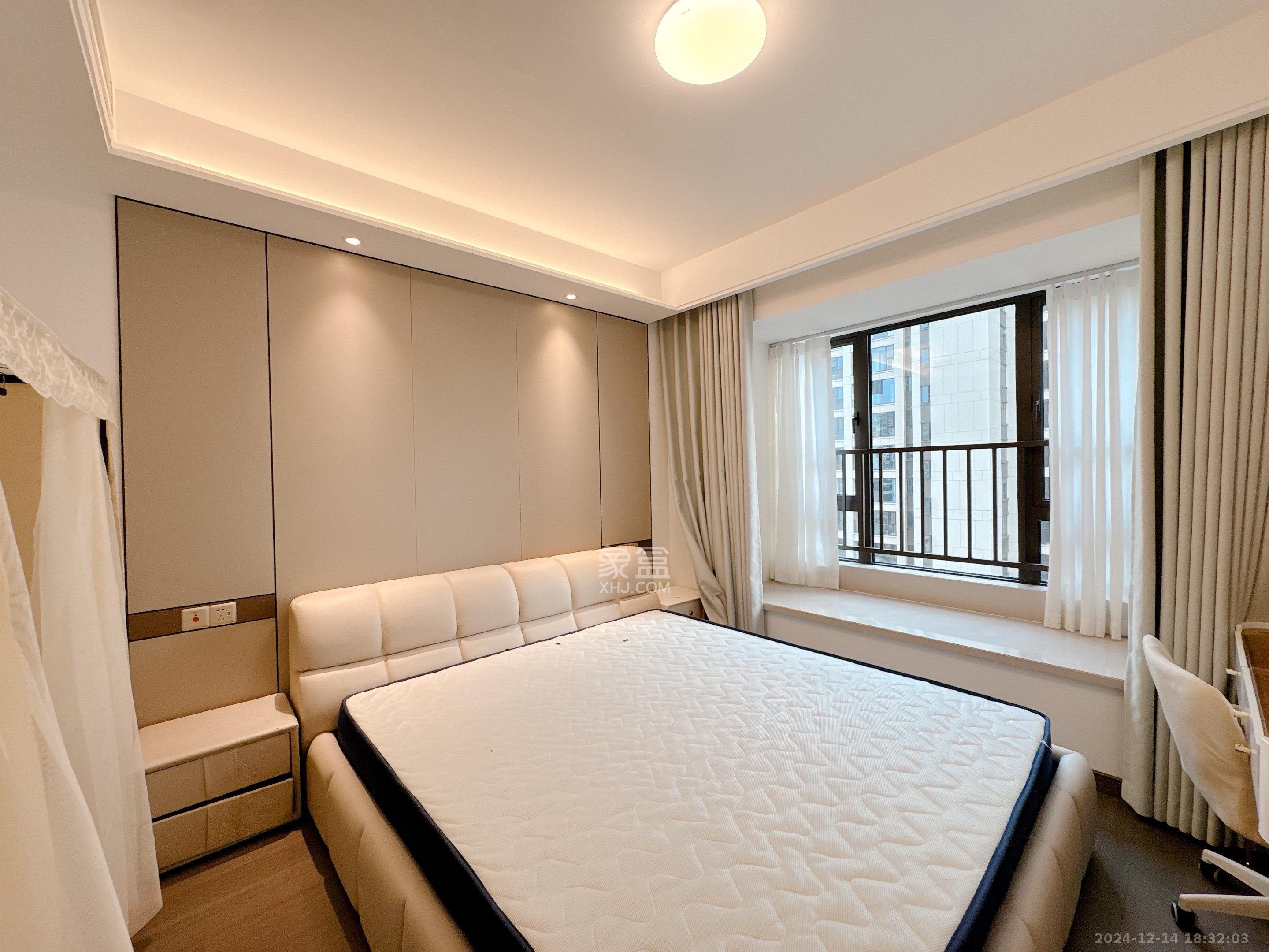 龙湖春江天玺  3室2厅2卫    4000.0元/月 龙湖春江天玺  3室2厅2卫    4000.0元/月室内图