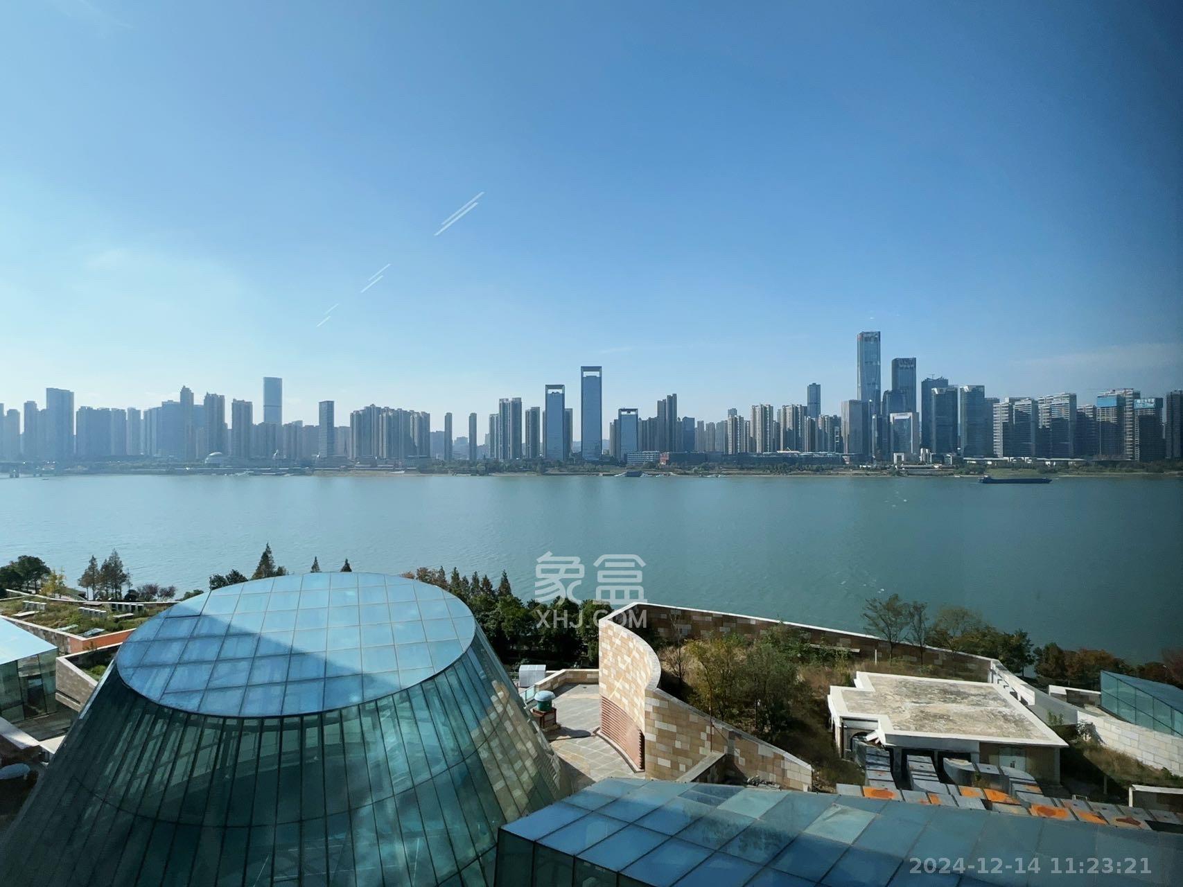 北辰定江洋 4室2厅3卫 25800.0元/月 北辰定江洋 4室2厅3卫 25800.0元/月室内图